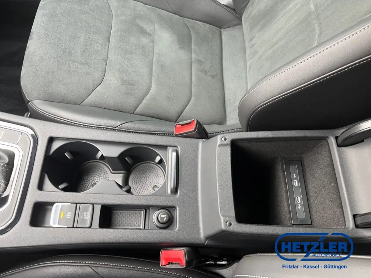 Volkswagen Arteon Shooting Brake R-Line Sportpaket AHK-klappbar Navi 19