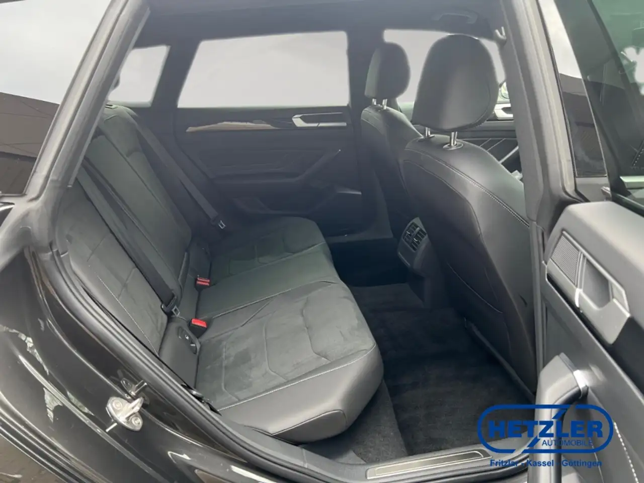 Volkswagen Arteon Shooting Brake R-Line Sportpaket AHK-klappbar Navi 13