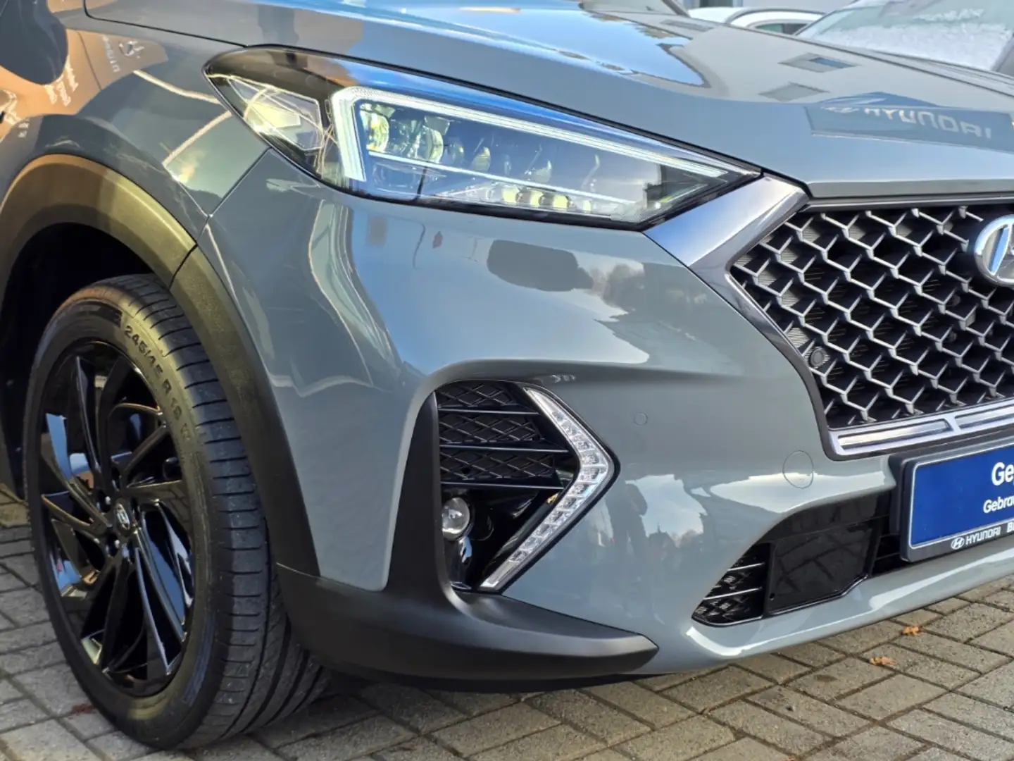 Hyundai TUCSON FL 1.6 T-GDI 7-DCT N Line, AHK, Winterräder, Navi, Grijs - 2