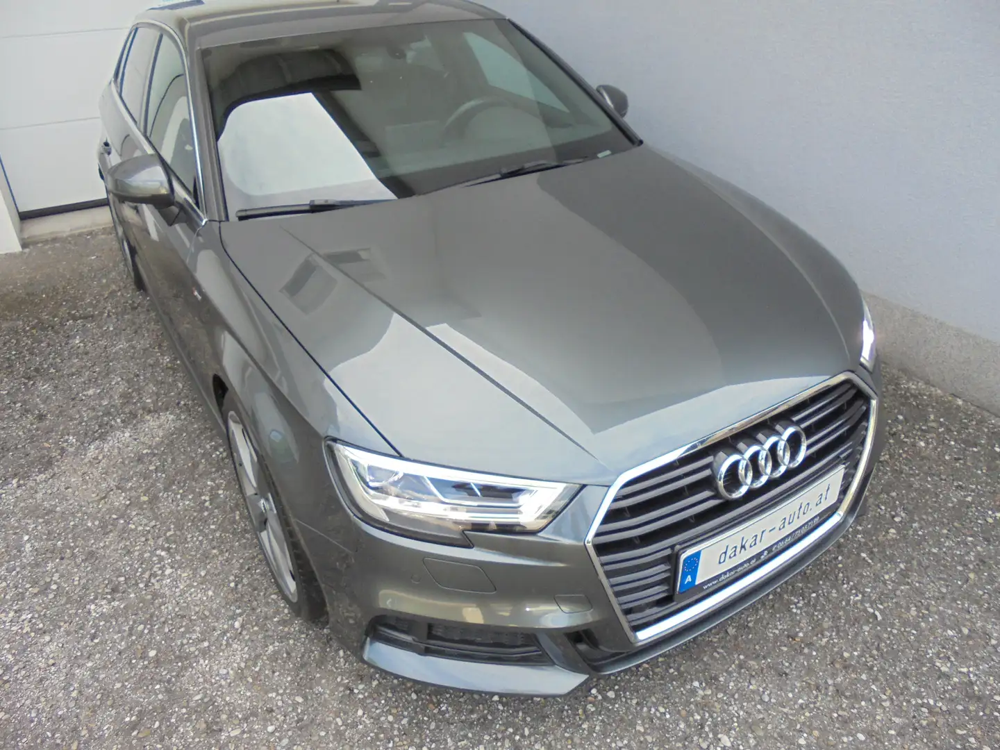 Audi A3 Sport 2x S-Line, LED, NAVI+, ROTOR 19“, AHK, SHZ Grau - 2