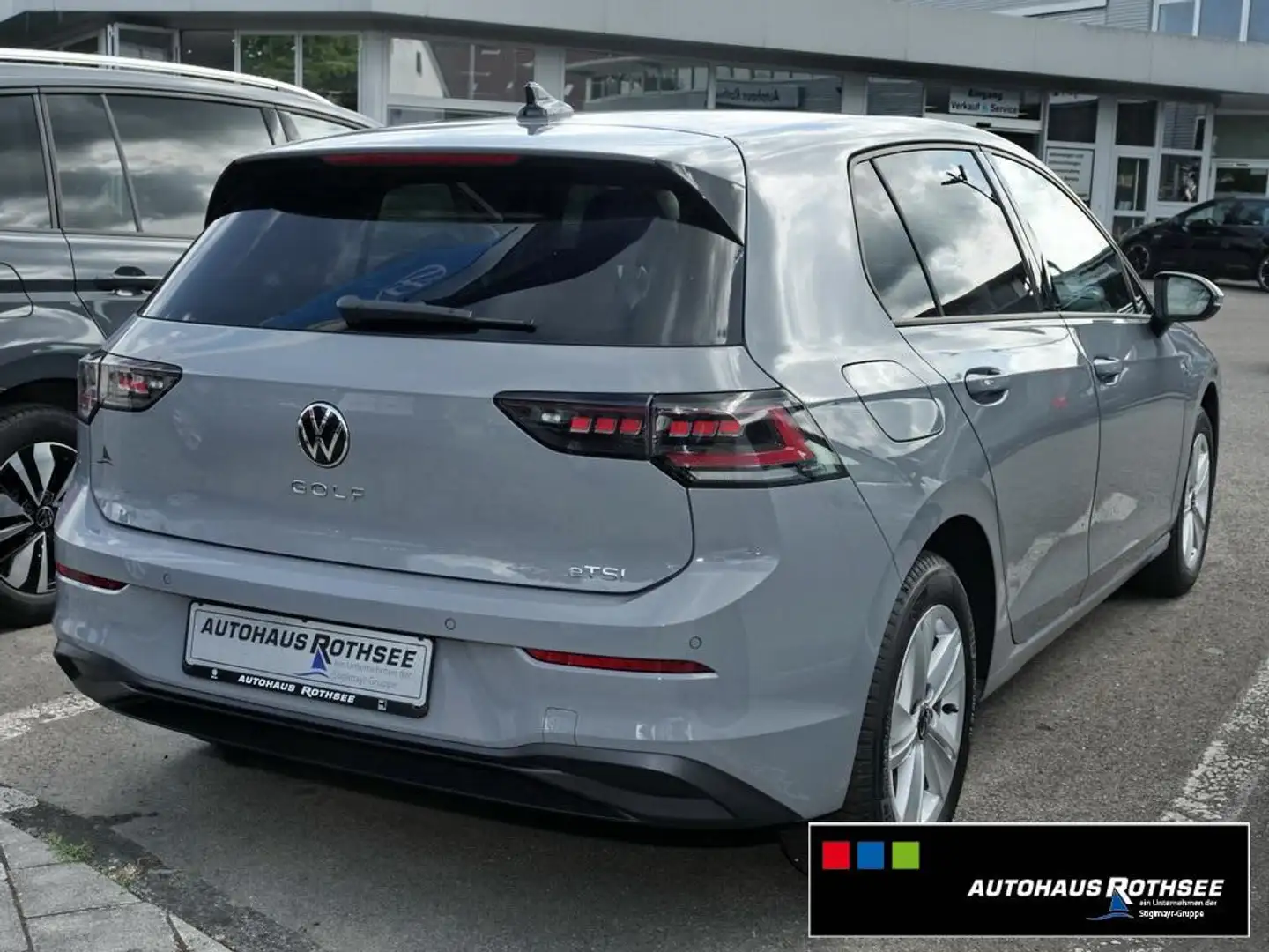 Volkswagen Golf VIII Life 1.5 eTSI DSG ACC+AHK+IQ-LIGHT Gris - 2