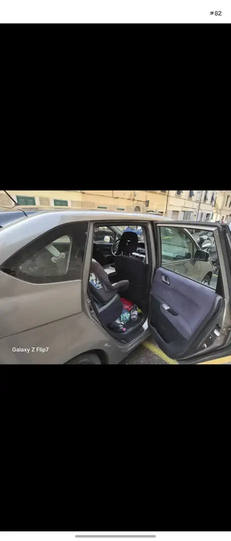 Honda FR-V 2.2 i-ctdi Comfort - 2