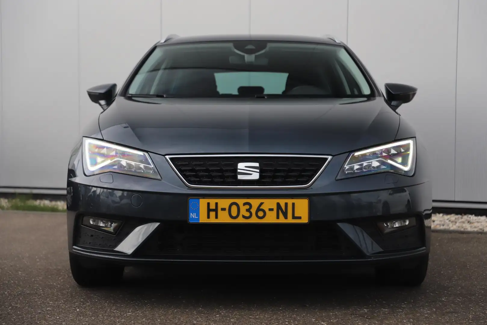 SEAT Leon ST 1.0 TSI Style Ultimate Edition Trekhaak Virtual Grau - 2