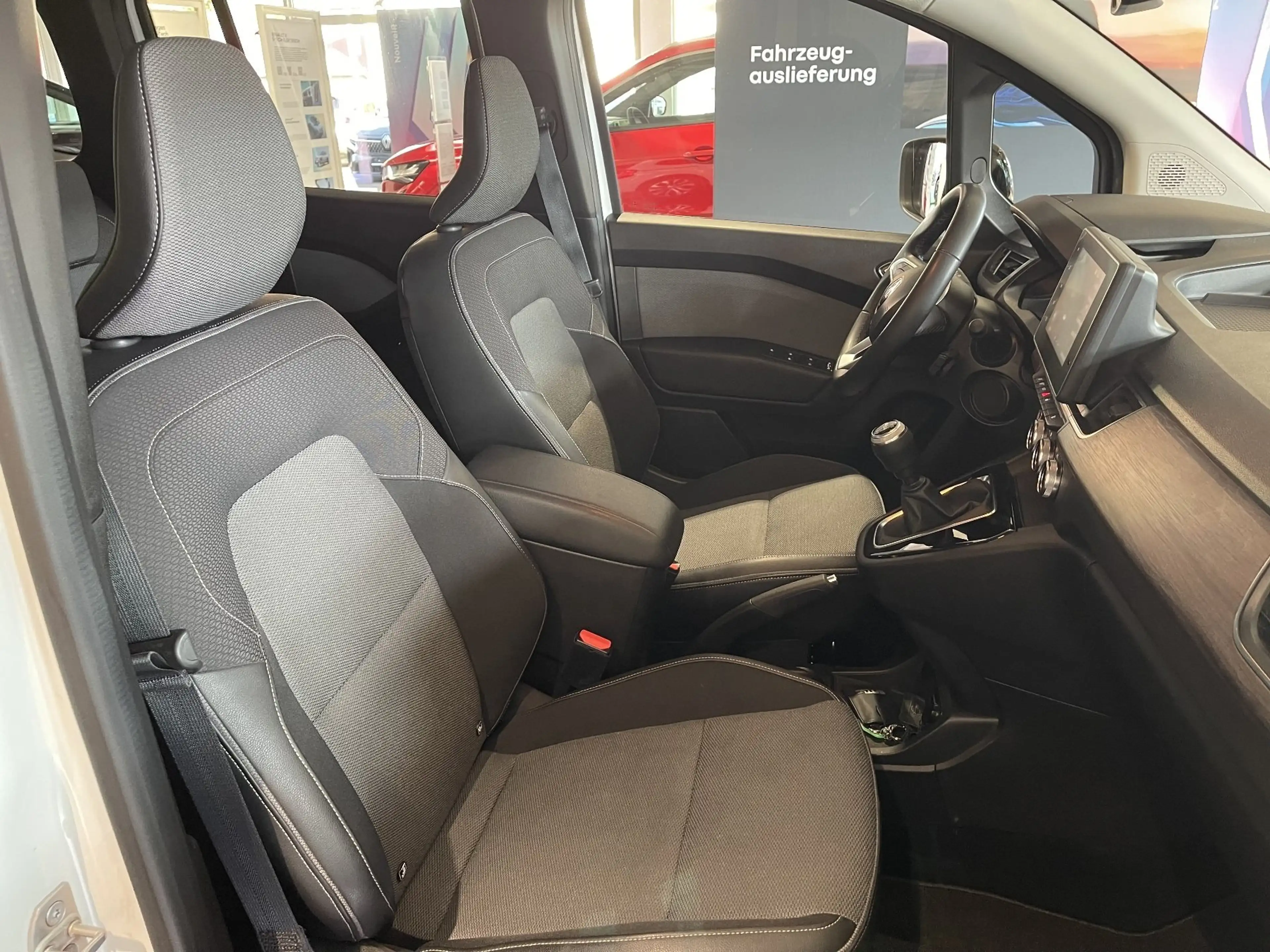 Renault Kangoo PKW TECHNO TCe 130 PS gepflegt! — photo 9