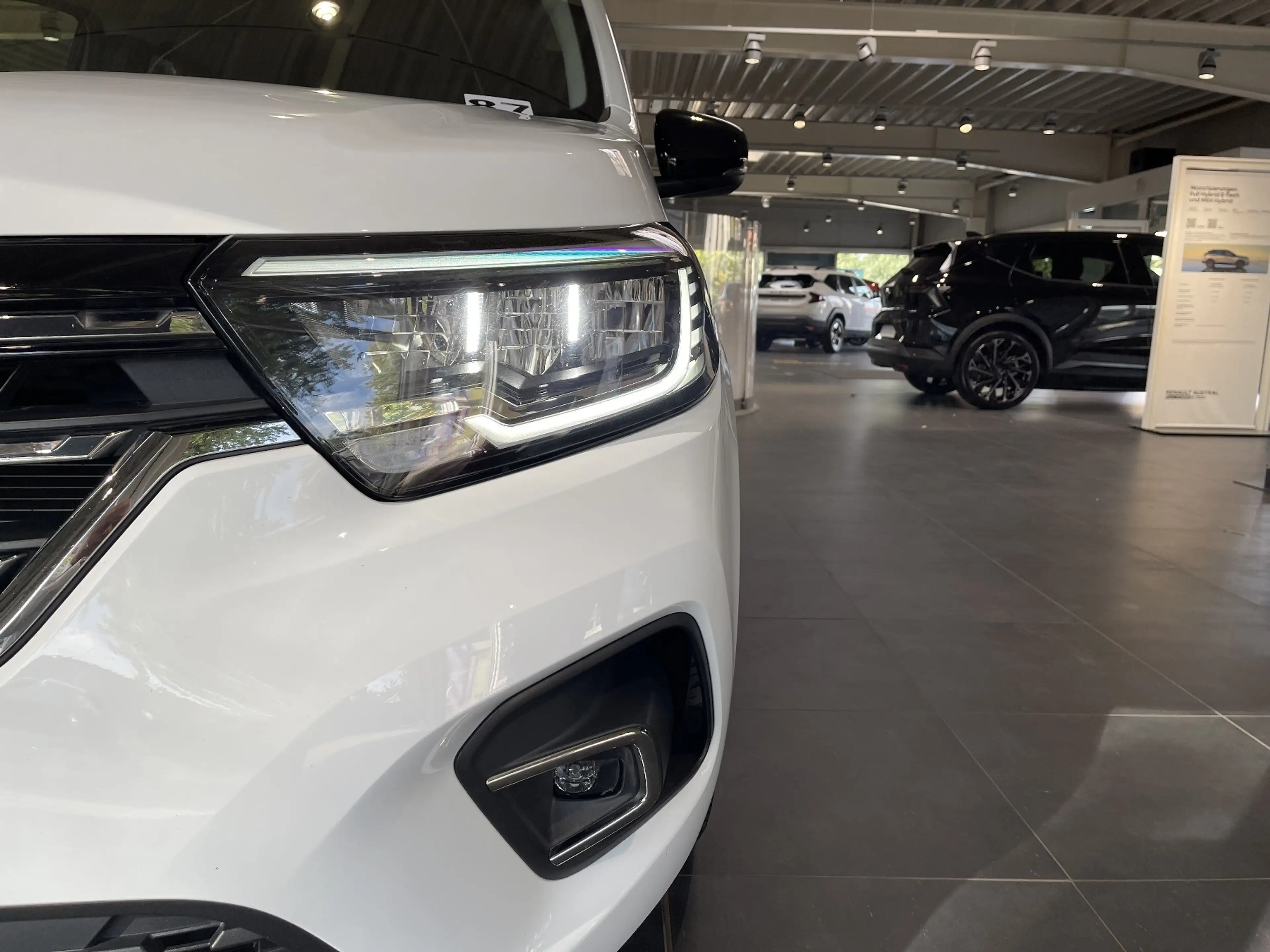 Renault Kangoo PKW TECHNO TCe 130 PS gepflegt! — photo 4