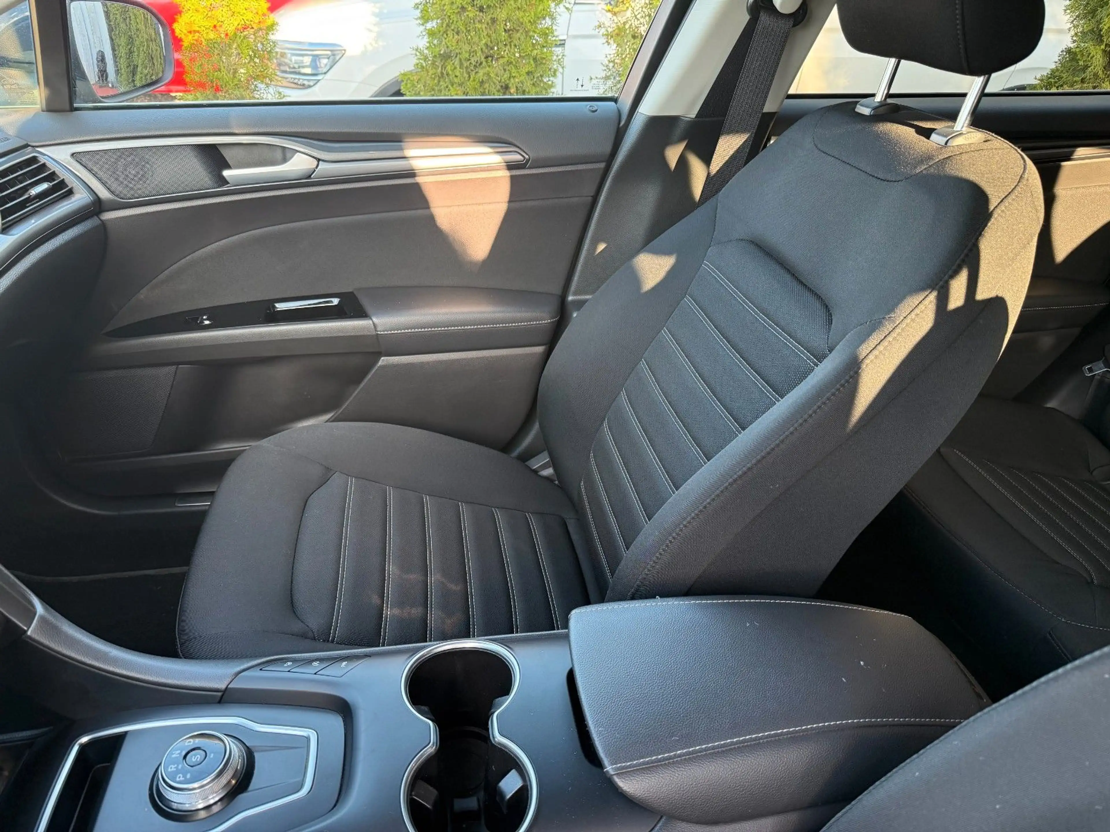 Ford Mondeo Turnier Titanium — photo 13