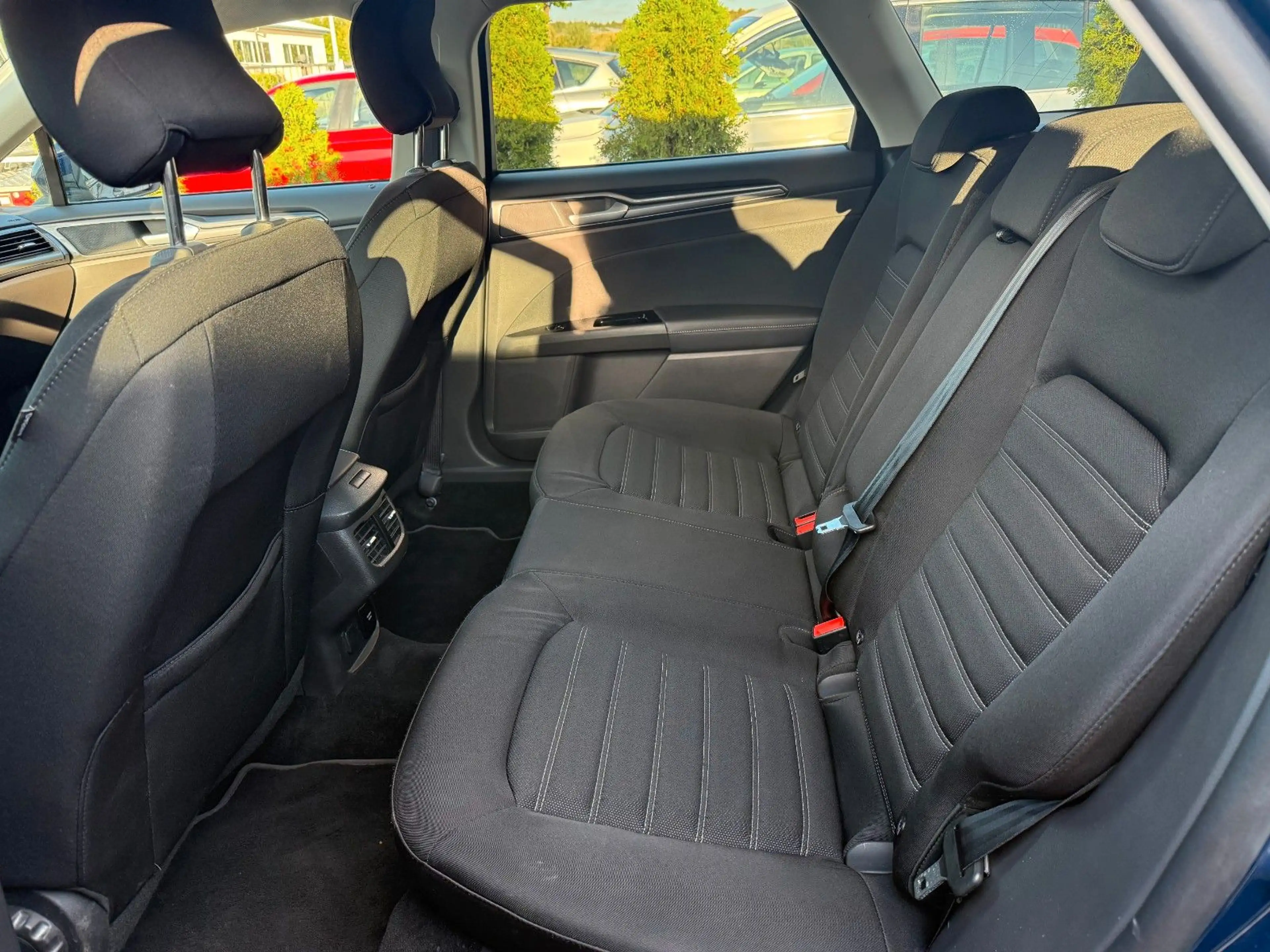 Ford Mondeo Turnier Titanium — photo 14