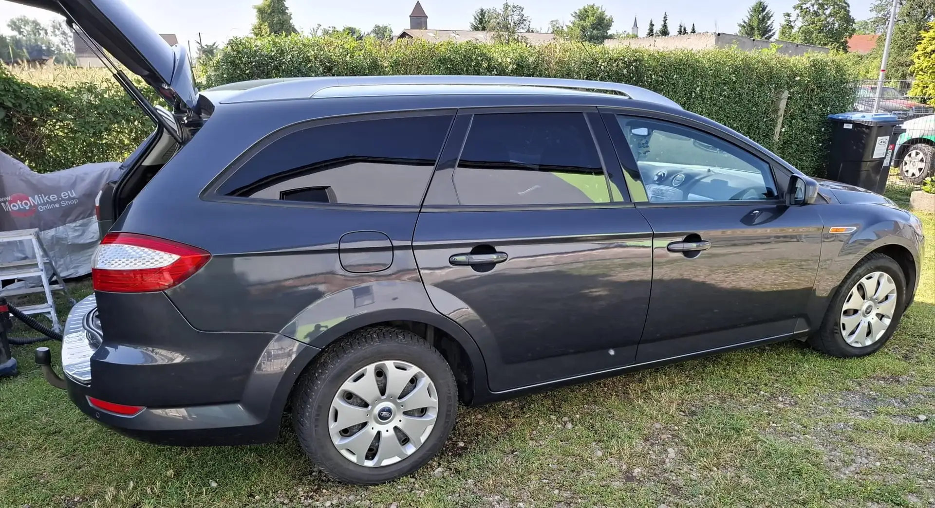 Ford Mondeo Turnier 2.0 Trend Šedá - 2