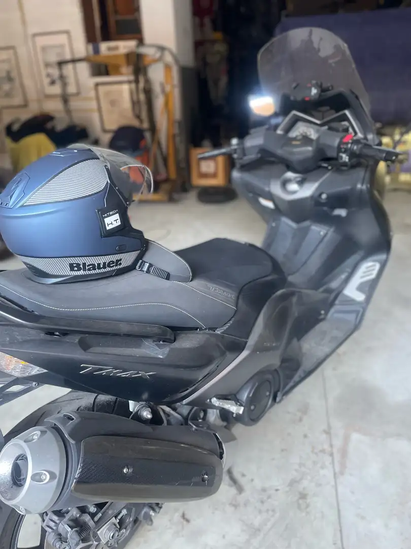 Yamaha TMAX 530 IRON MAX con ABS - 2