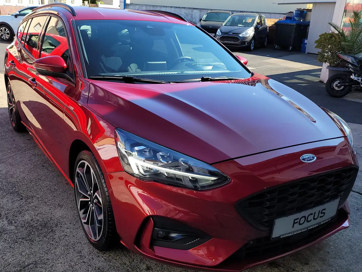 Ford Focus ST-Line AHK Rot - 1