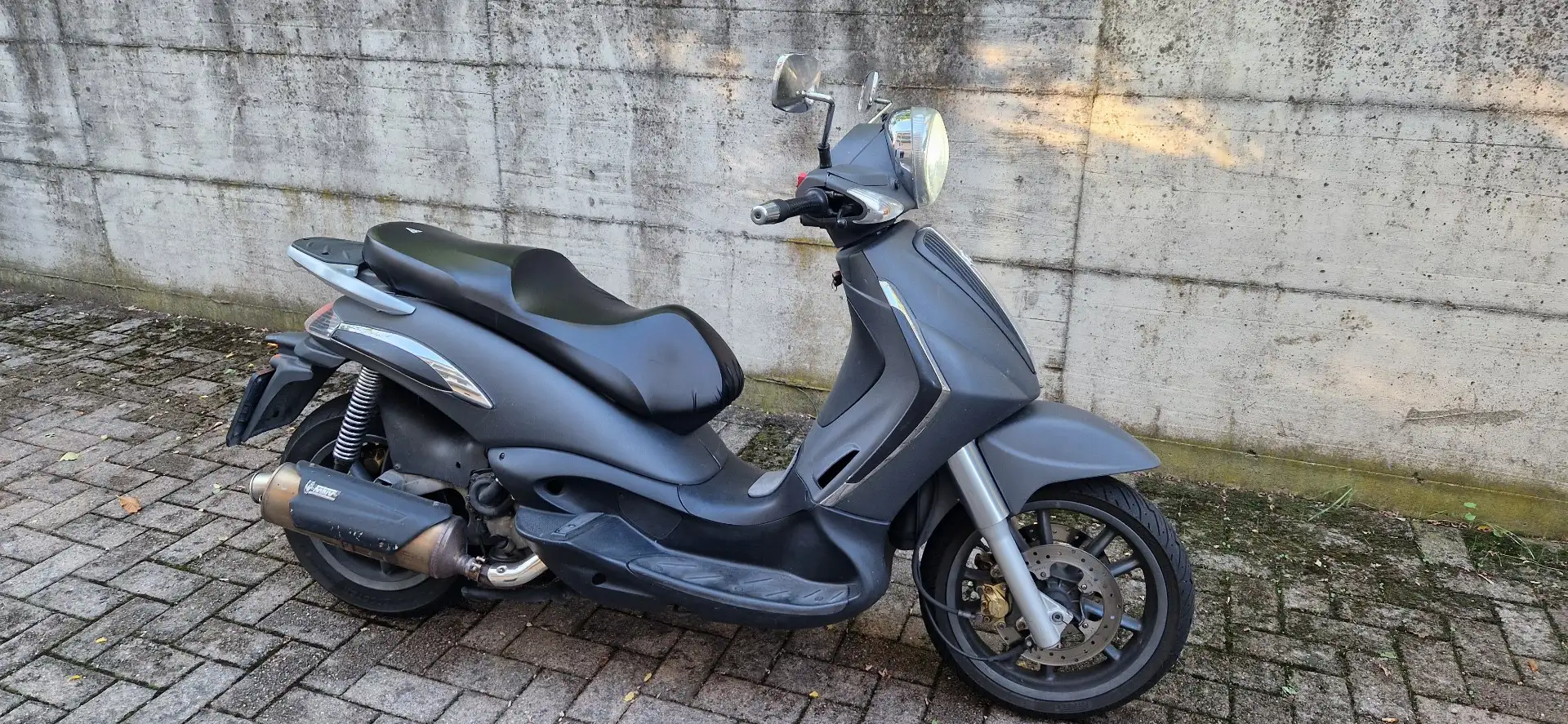 Piaggio Beverly 400 tourer Gri - 1