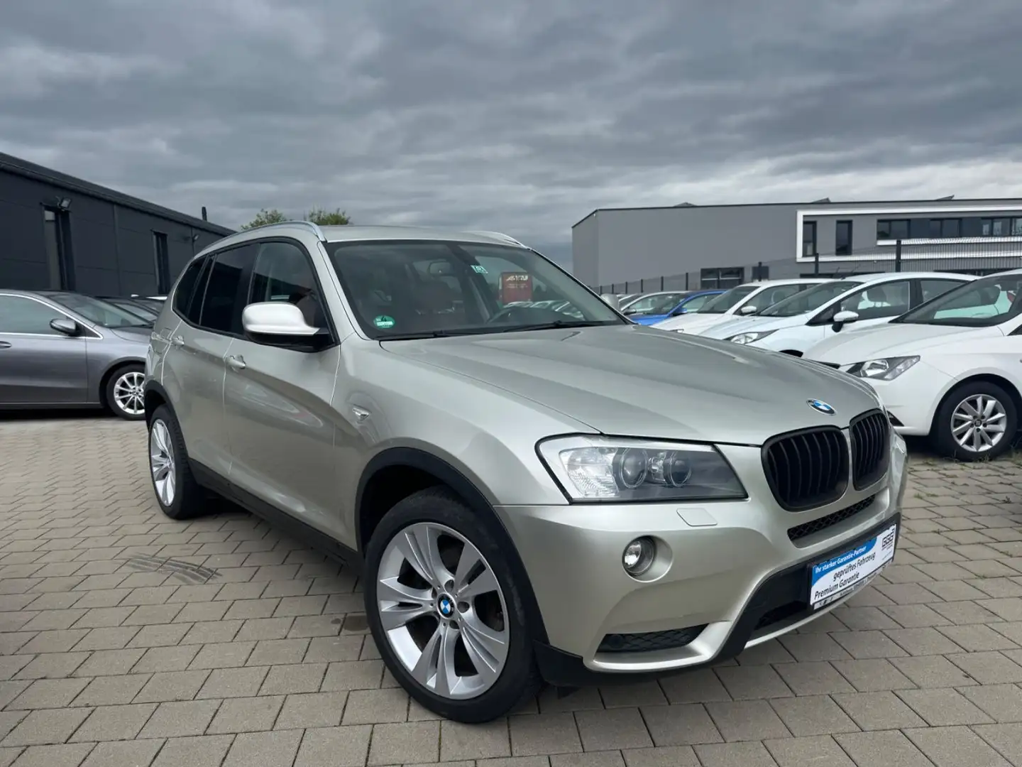 BMW X3 Baureihe X3 xDrive 30 d Silber - 1