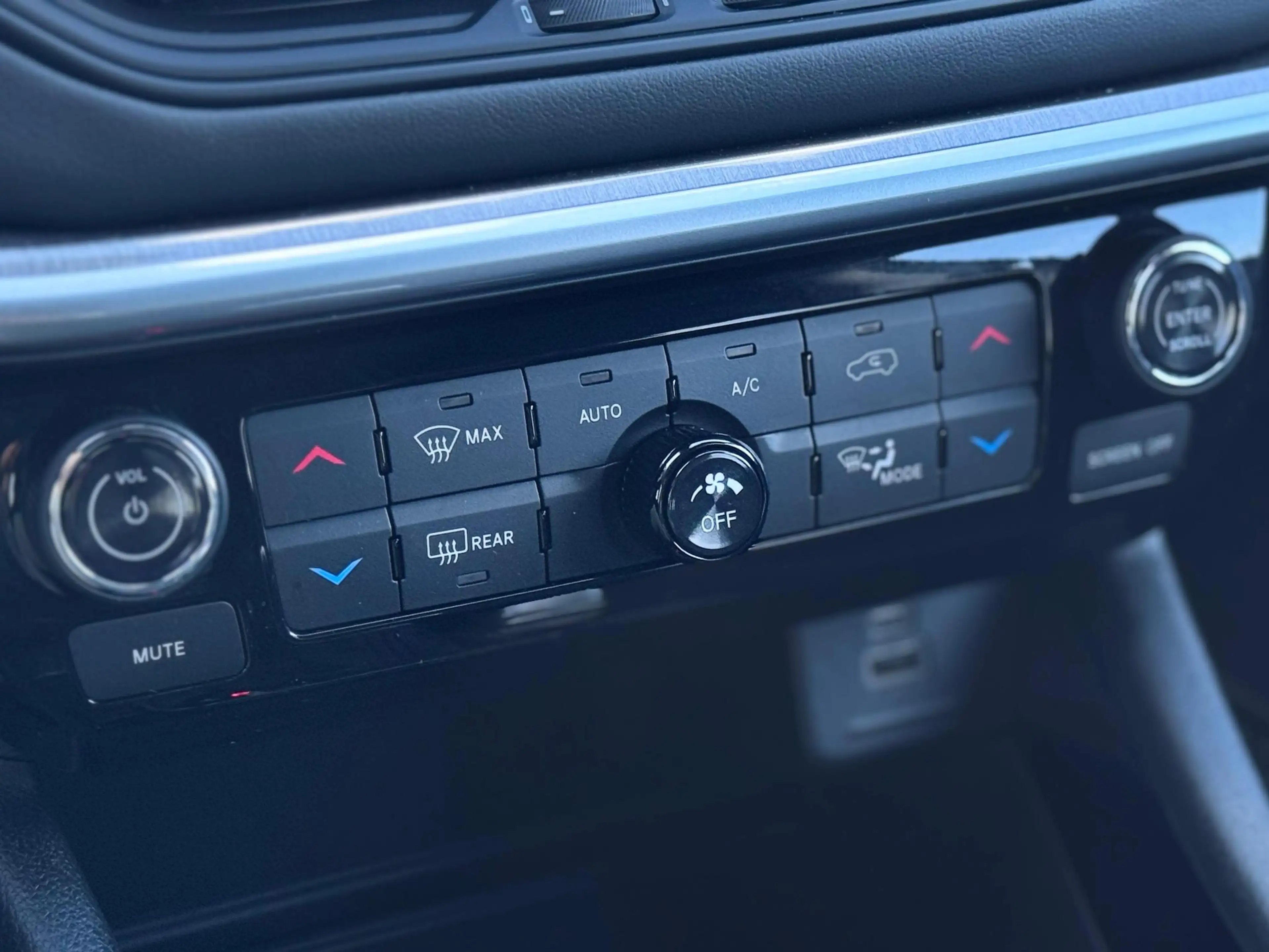 Jeep Compass 4xe 240 Plug-in Hybrid Electric S | Apple-Android — photo 18