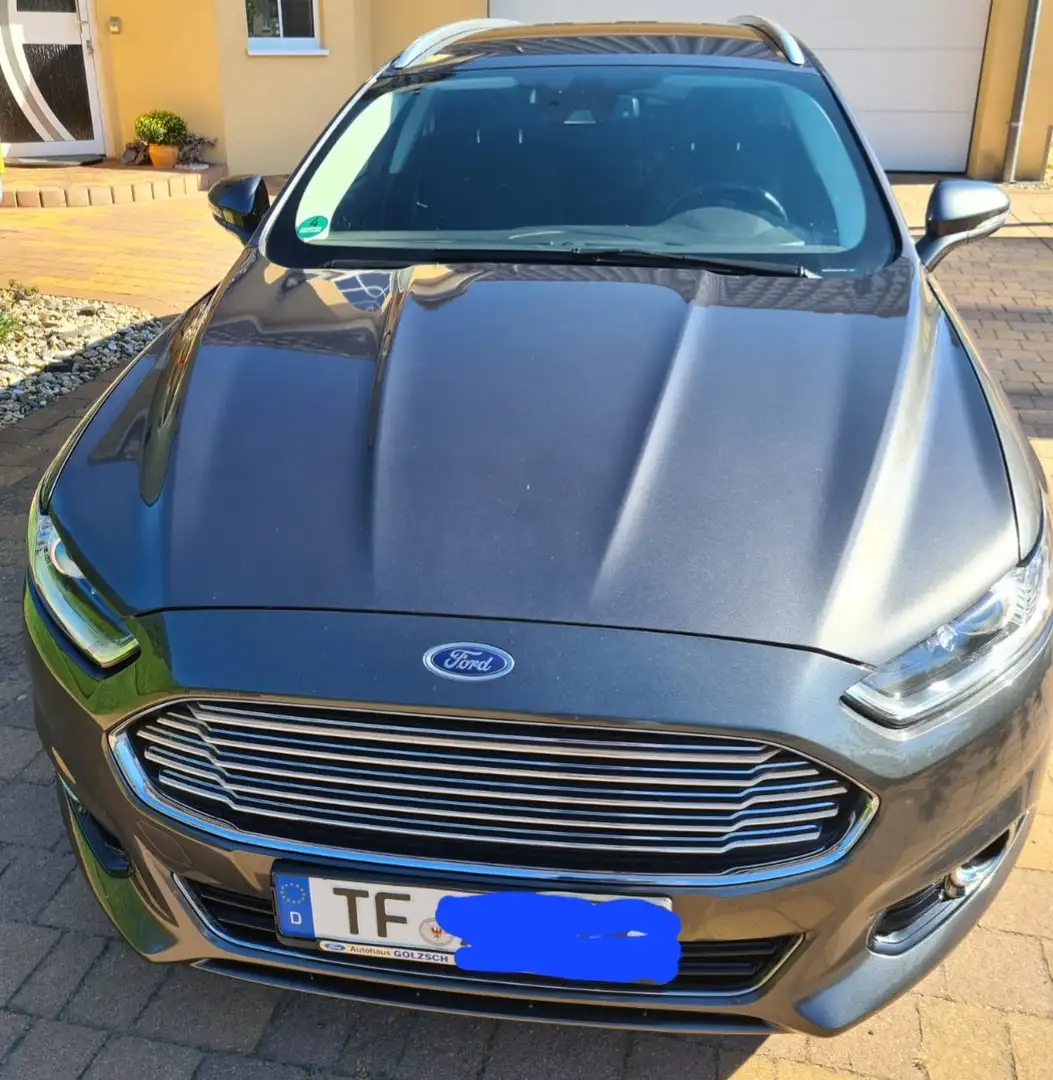 Ford Mondeo Titanium Turnier 2.0 TDCI AHK+HU neu Grau - 2