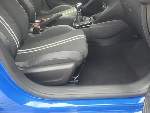 Opel Corsa view 11