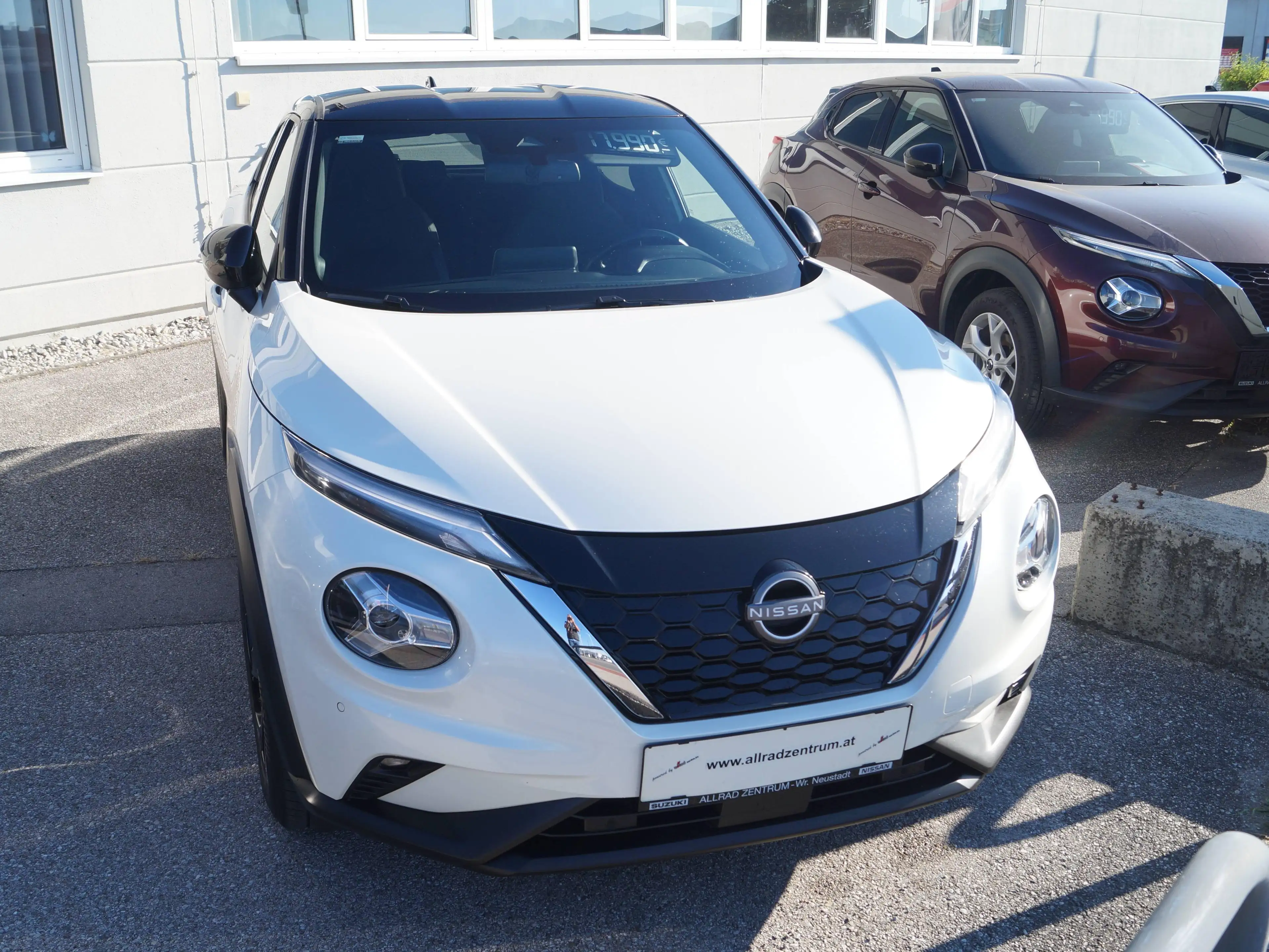 Nissan Juke N-Connecta Hybrid — photo 2
