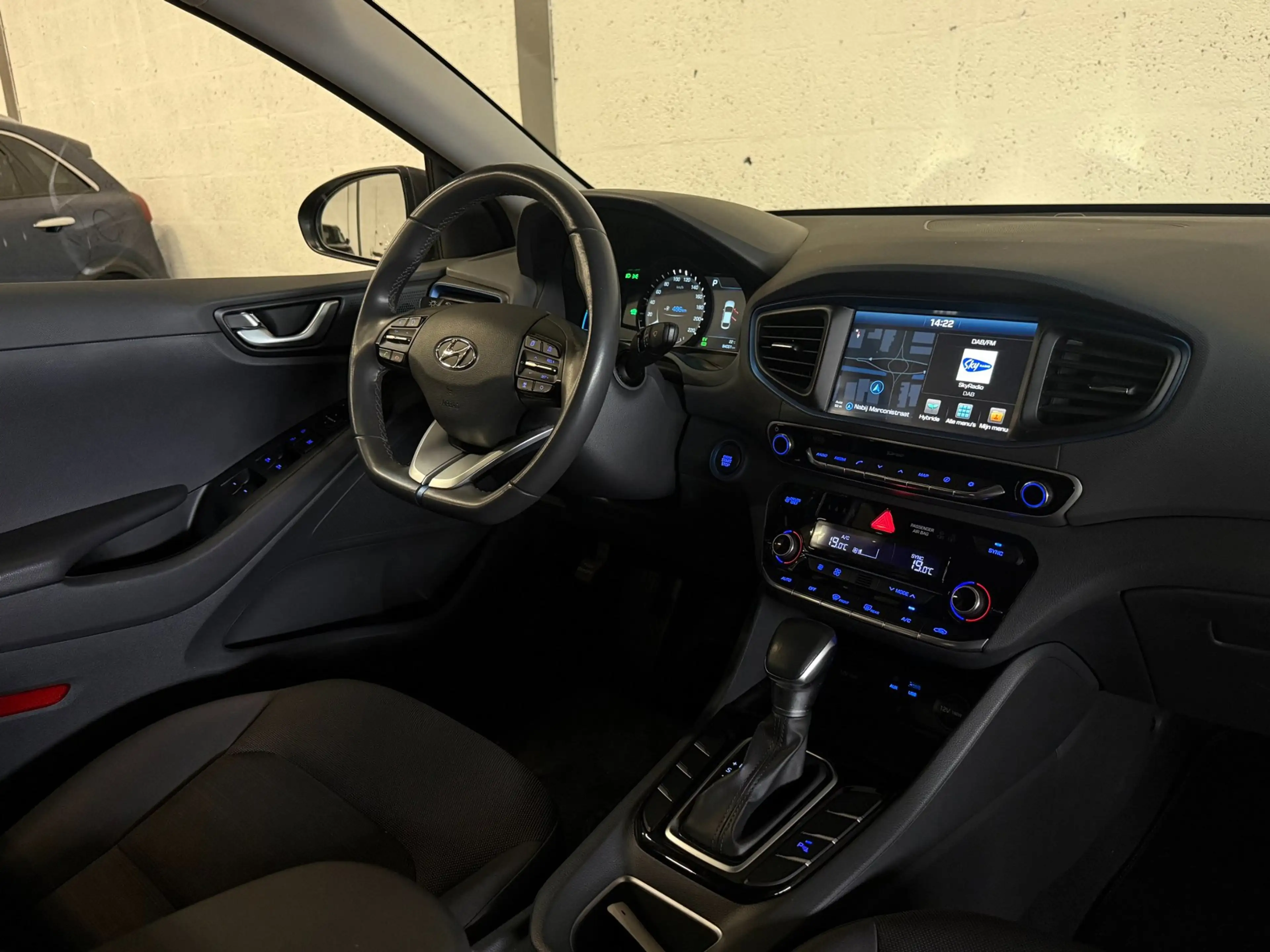 Hyundai IONIQ 1.6 GDi Hybride Aut|Navi|Infinity|Camera|Dealer On — photo 2