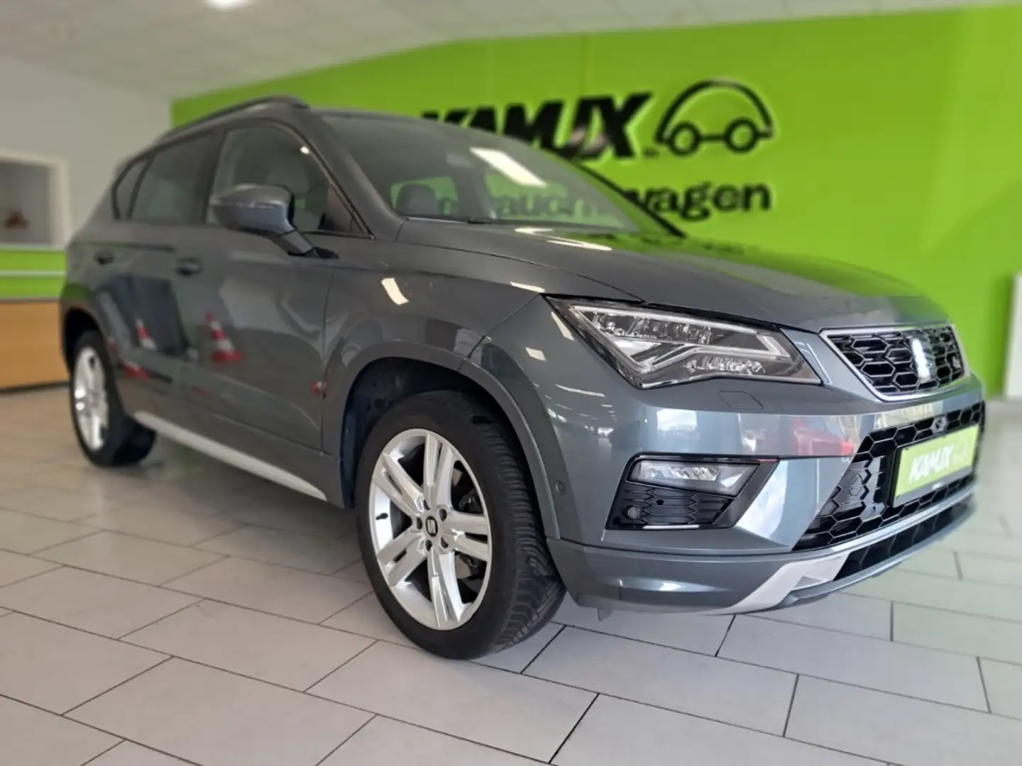SEAT Ateca 1.5TSI DSG FR+LED+NAVI+VIRTUAL+PANO+AHK Gris - 1