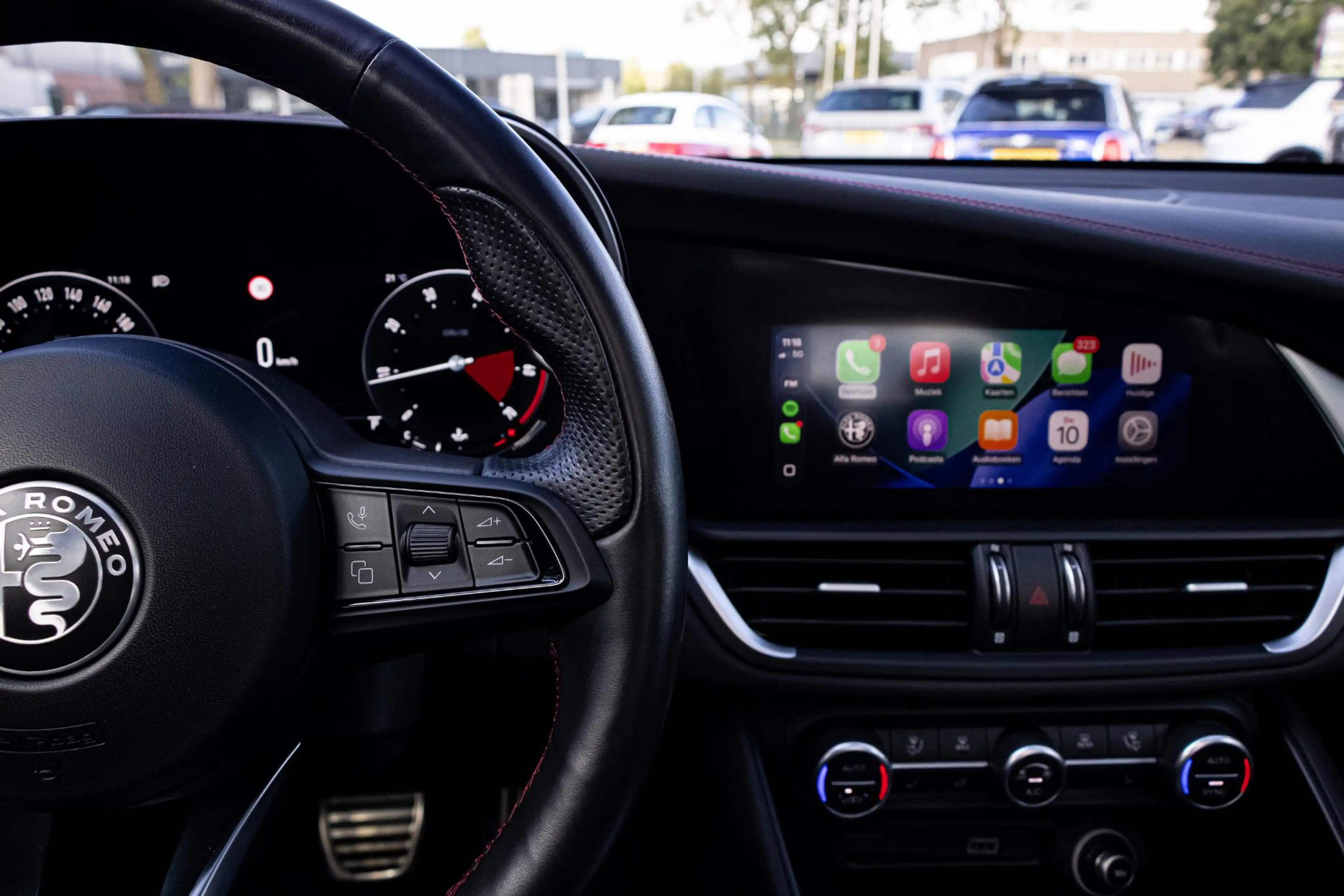 Alfa Romeo Giulia 2.0 T GME AWD Competizione Pano | Carplay | ADAS 2 — photo 14