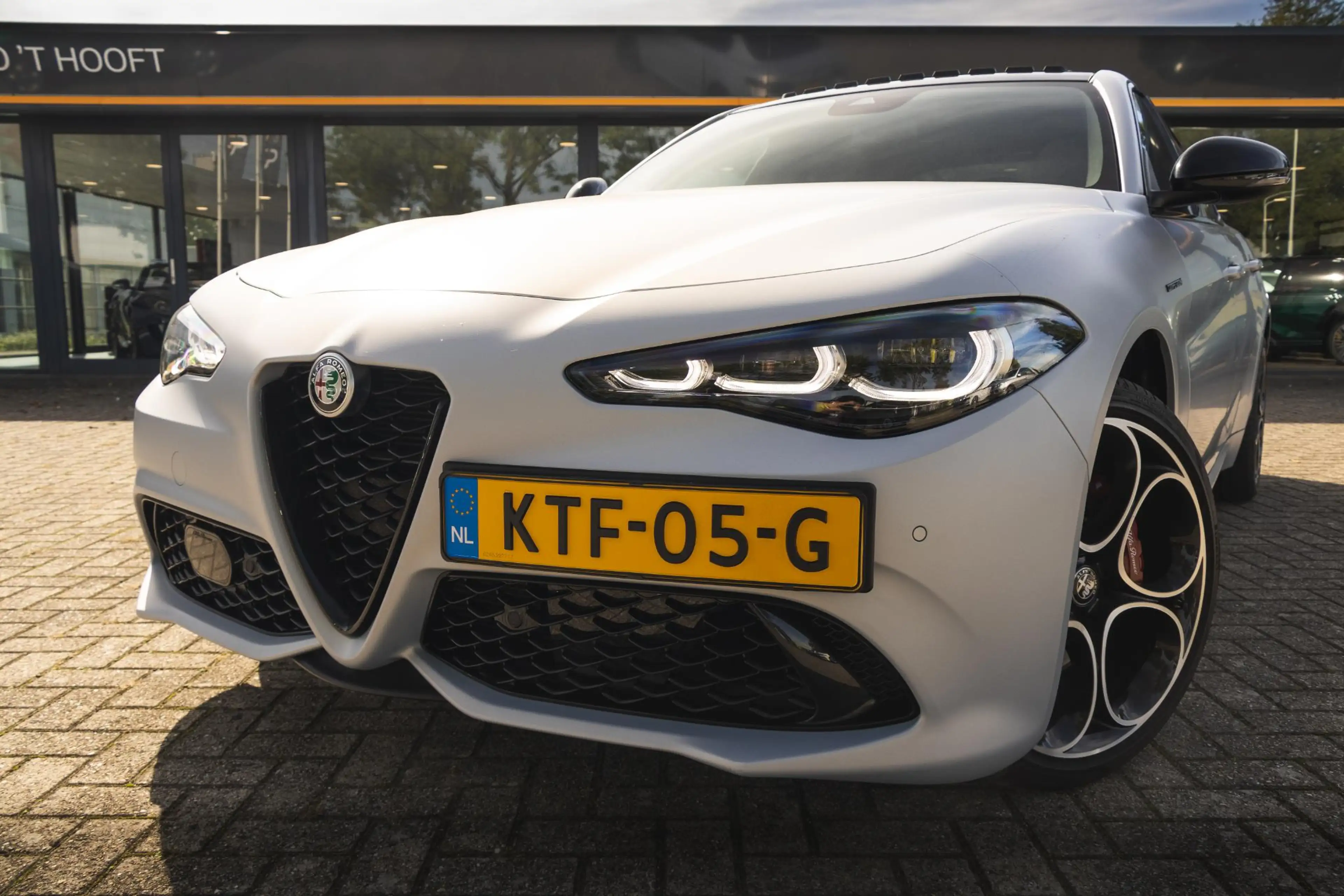 Alfa Romeo Giulia 2.0 T GME AWD Competizione Pano | Carplay | ADAS 2 — photo 6