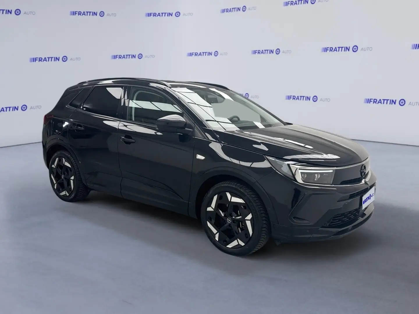 Opel Grandland 1.6 PHEV aut. AWD GSe Schwarz - 2
