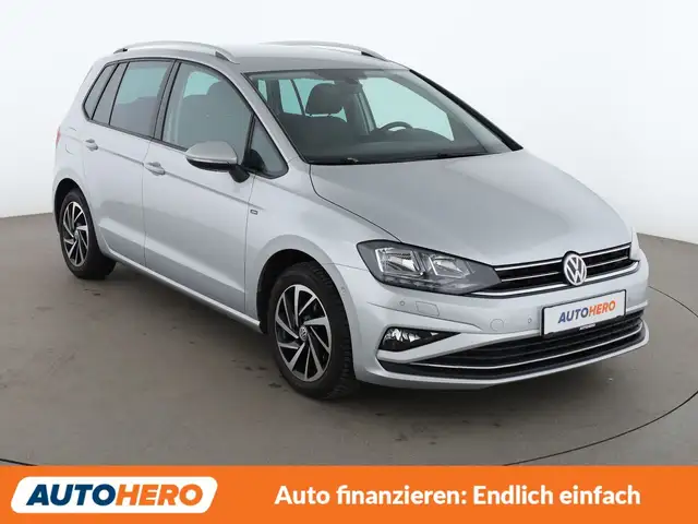 Volkswagen Golf view 8