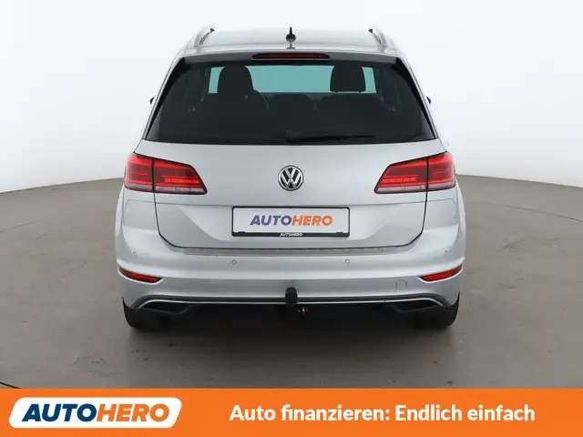 Volkswagen Golf view 5