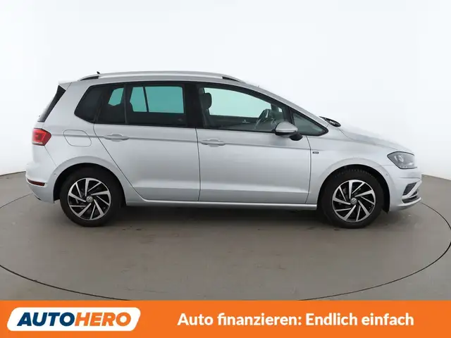 Volkswagen Golf view 7