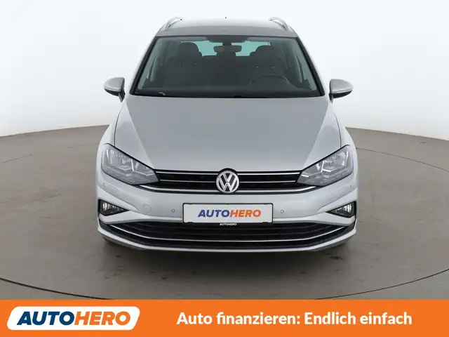 Volkswagen Golf view 9