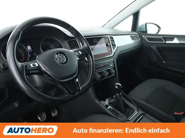 Volkswagen Golf view 11