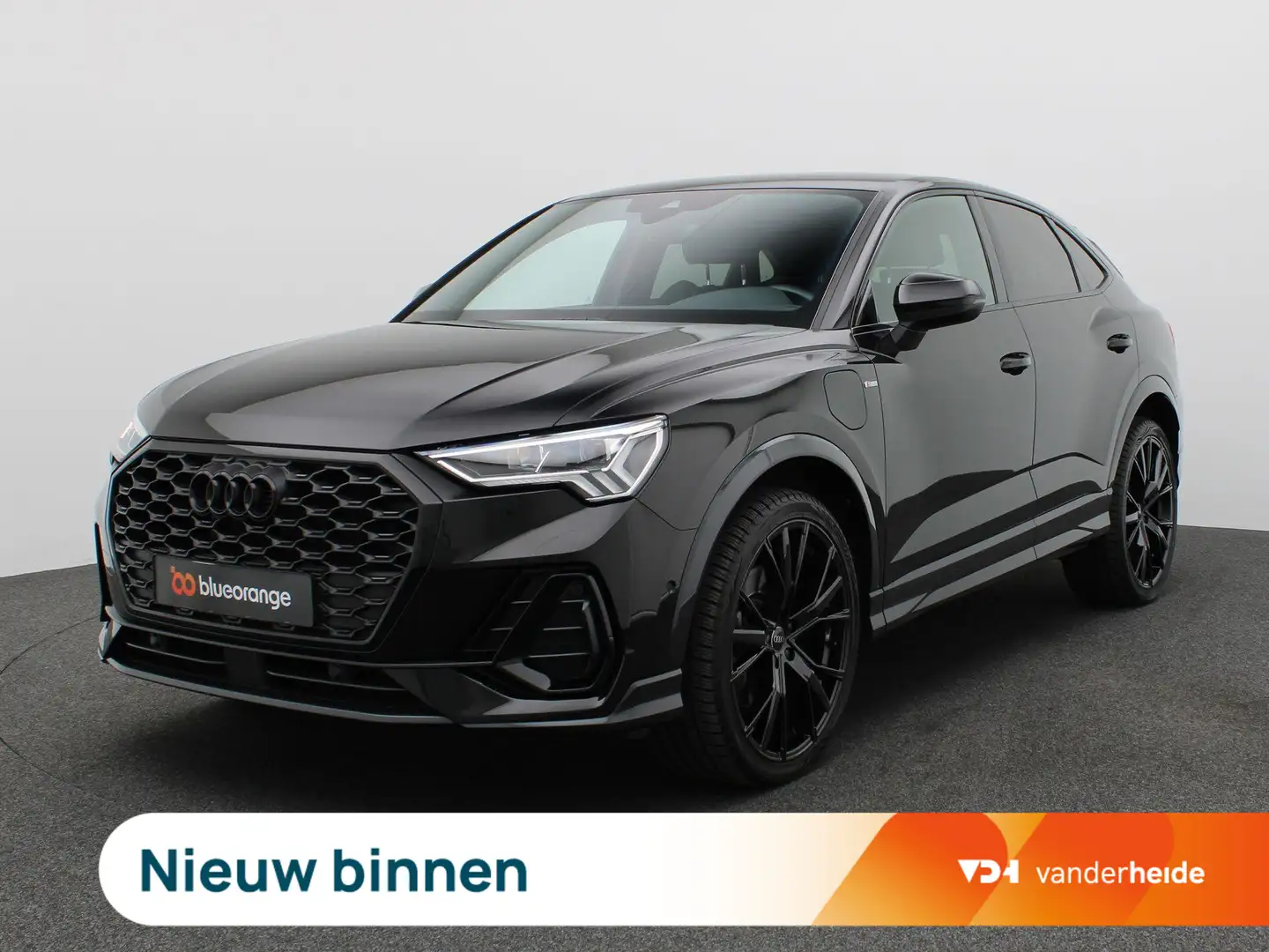Audi Q3 Sportback 45 TFSI e S Edition 245PK S-Tronic Adapt Zwart - 1