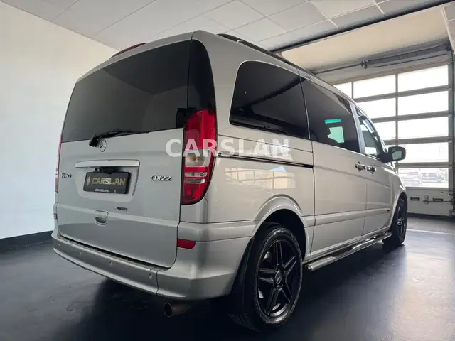 Mercedes-Benz Viano view 15