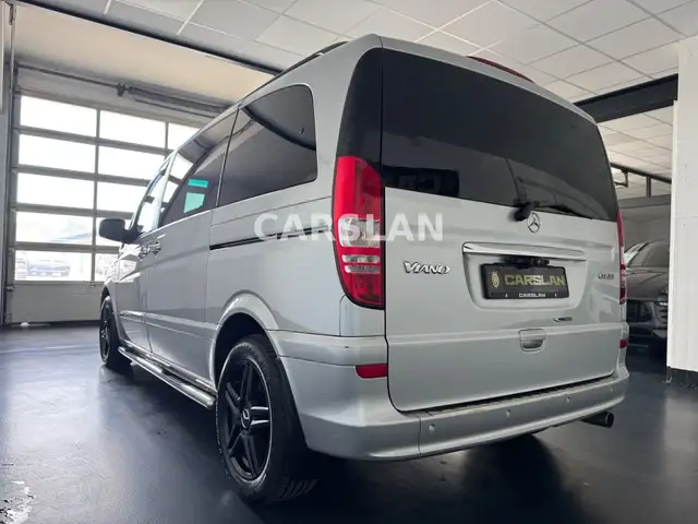 Mercedes-Benz Viano view 13