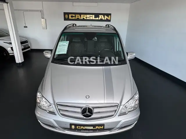 Mercedes-Benz Viano view 6