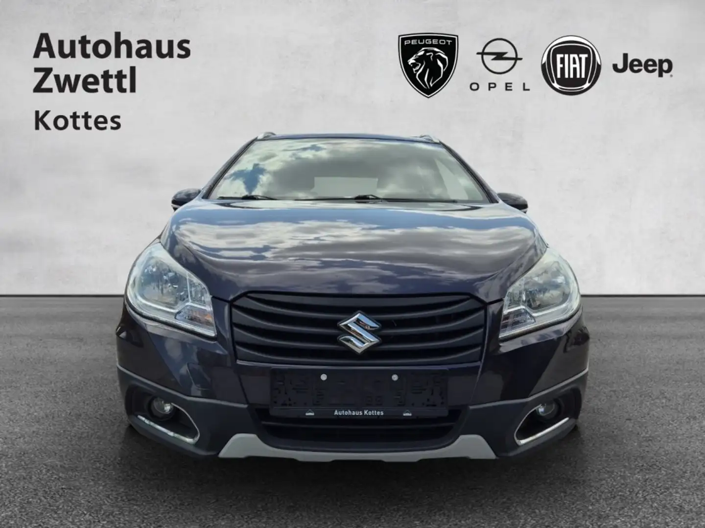 Suzuki SX4 S-Cross 1,6 DDiS Allgrip Shine Burdeos - 2