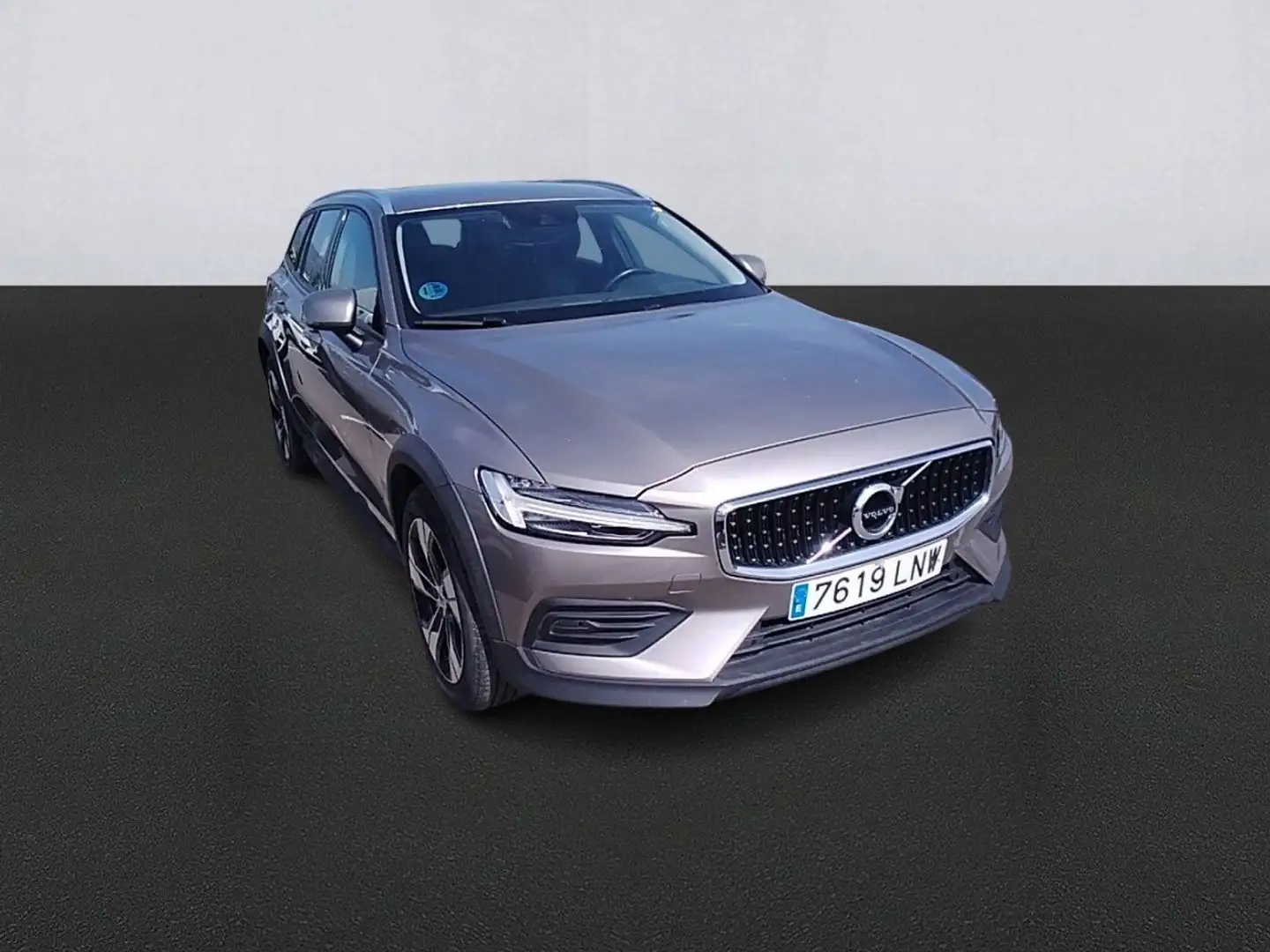 Volvo V60 Cross Country B4 AWD Aut. Gris - 2