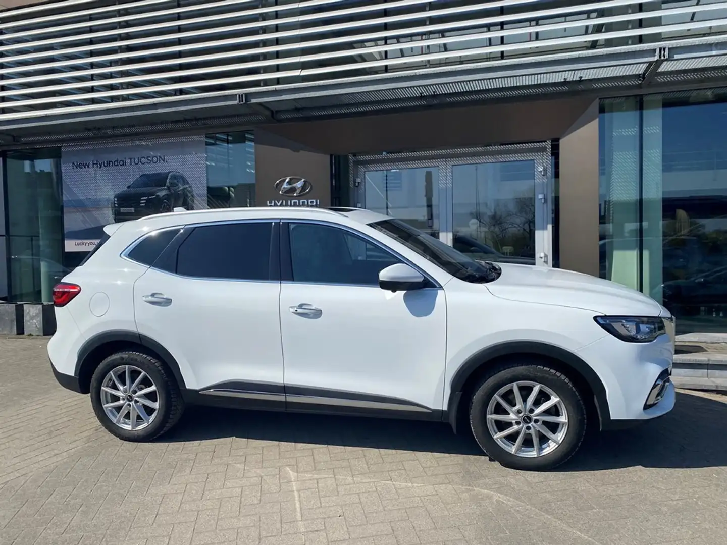 MG EHS 1.5 PHEV 258pk LUXURY Wit - 2