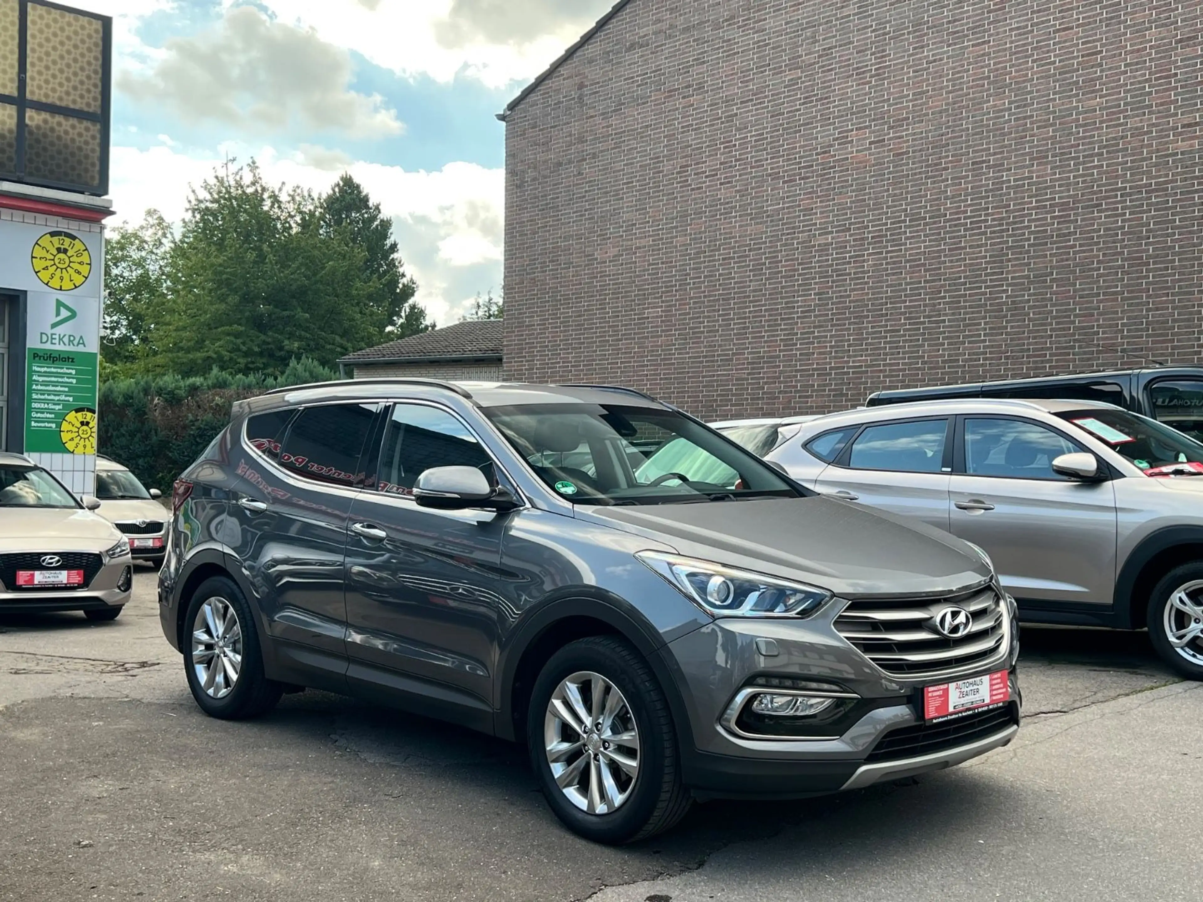 Hyundai SANTA FE blue Style 2WD*Leder*1.Hand* — photo 5