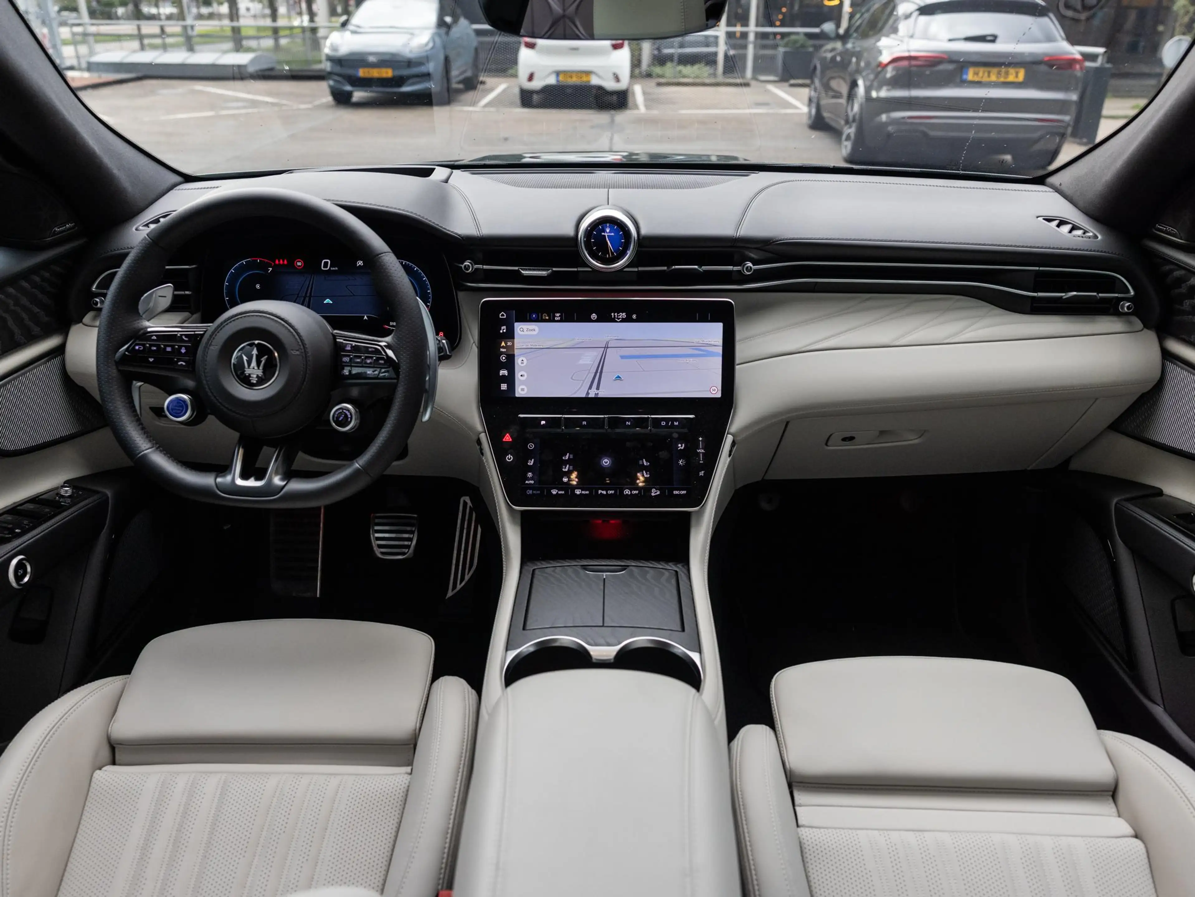 Maserati Grecale 2.0 MHEV Modena — photo 14