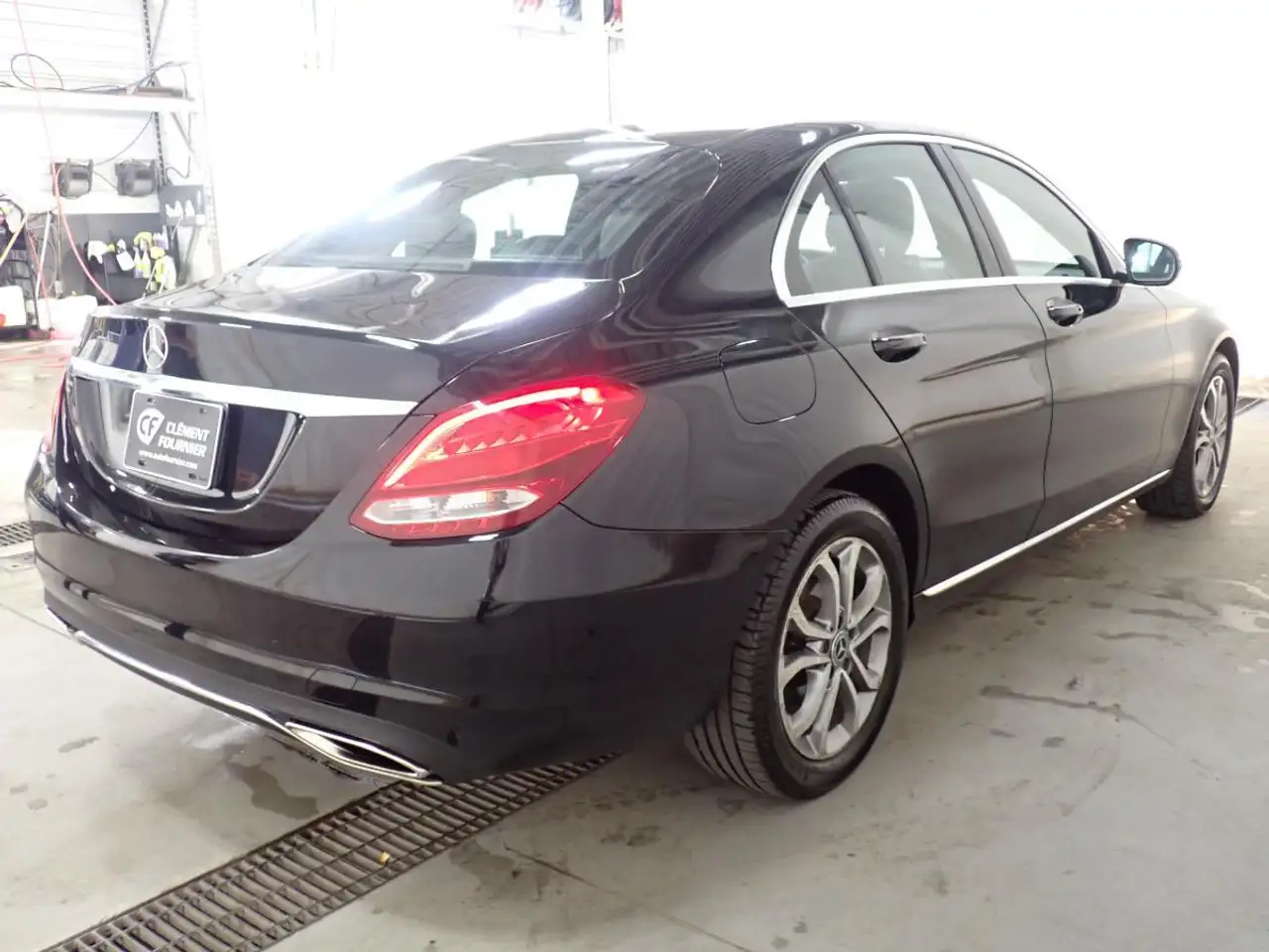 Mercedes-Benz C-Class снимка Mercedes-Benz C-Class