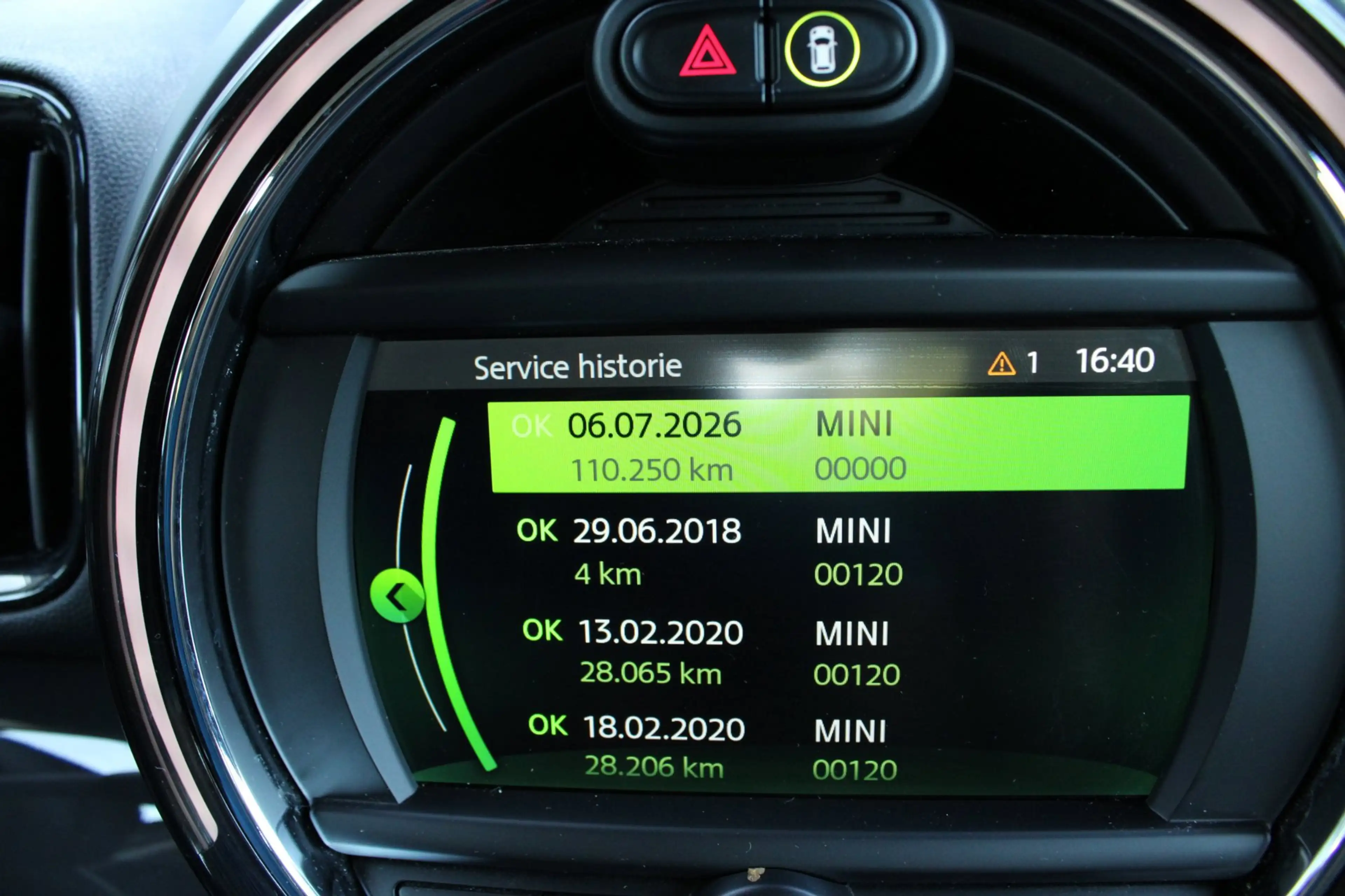MINI One Countryman 1.5 Pepper — photo 30