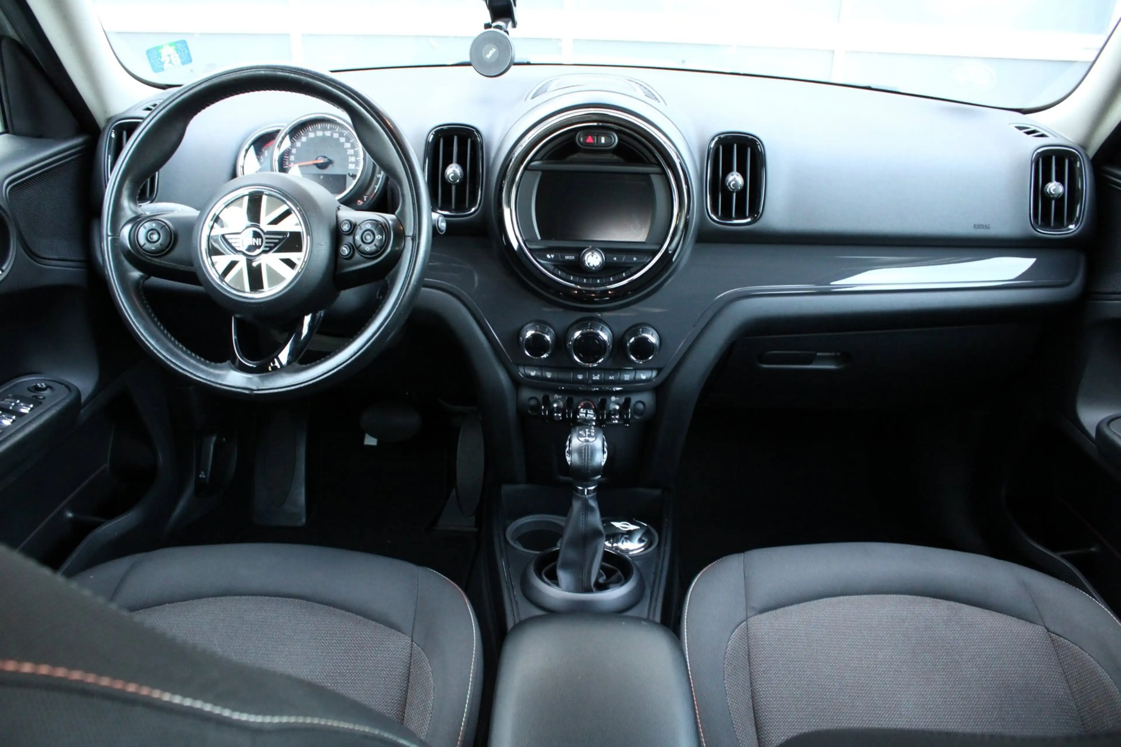MINI One Countryman 1.5 Pepper — photo 18