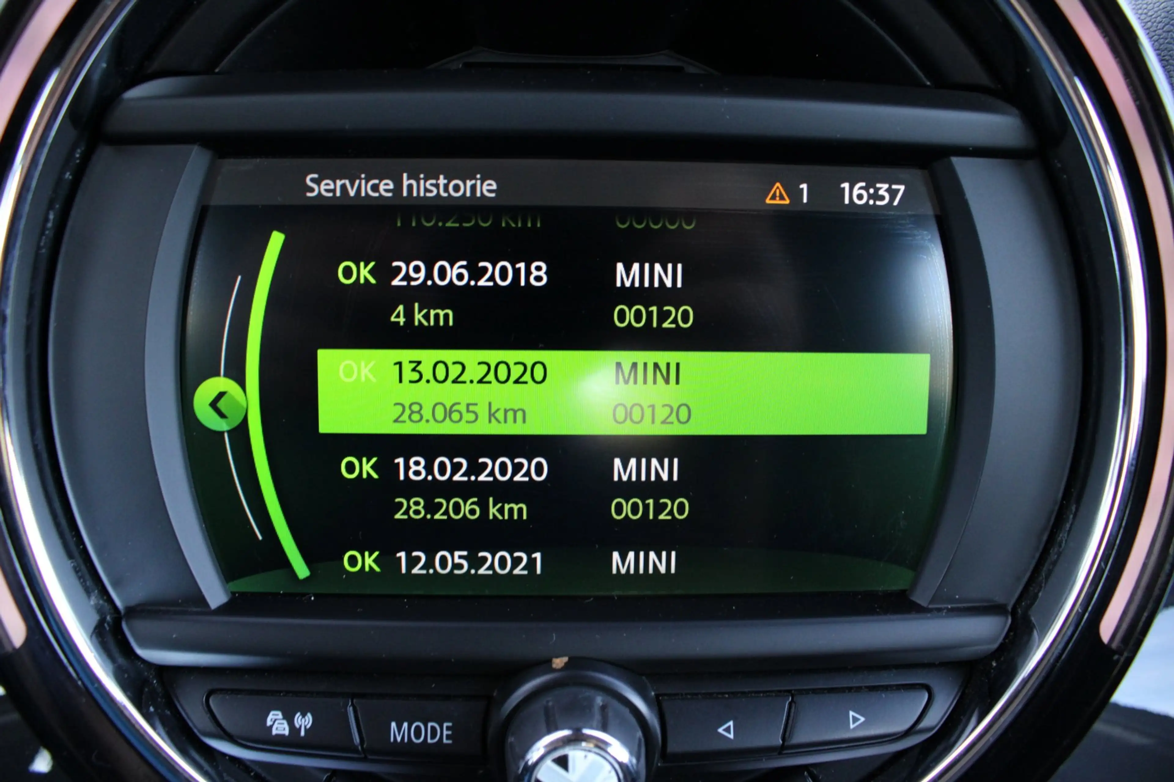 MINI One Countryman 1.5 Pepper — photo 28