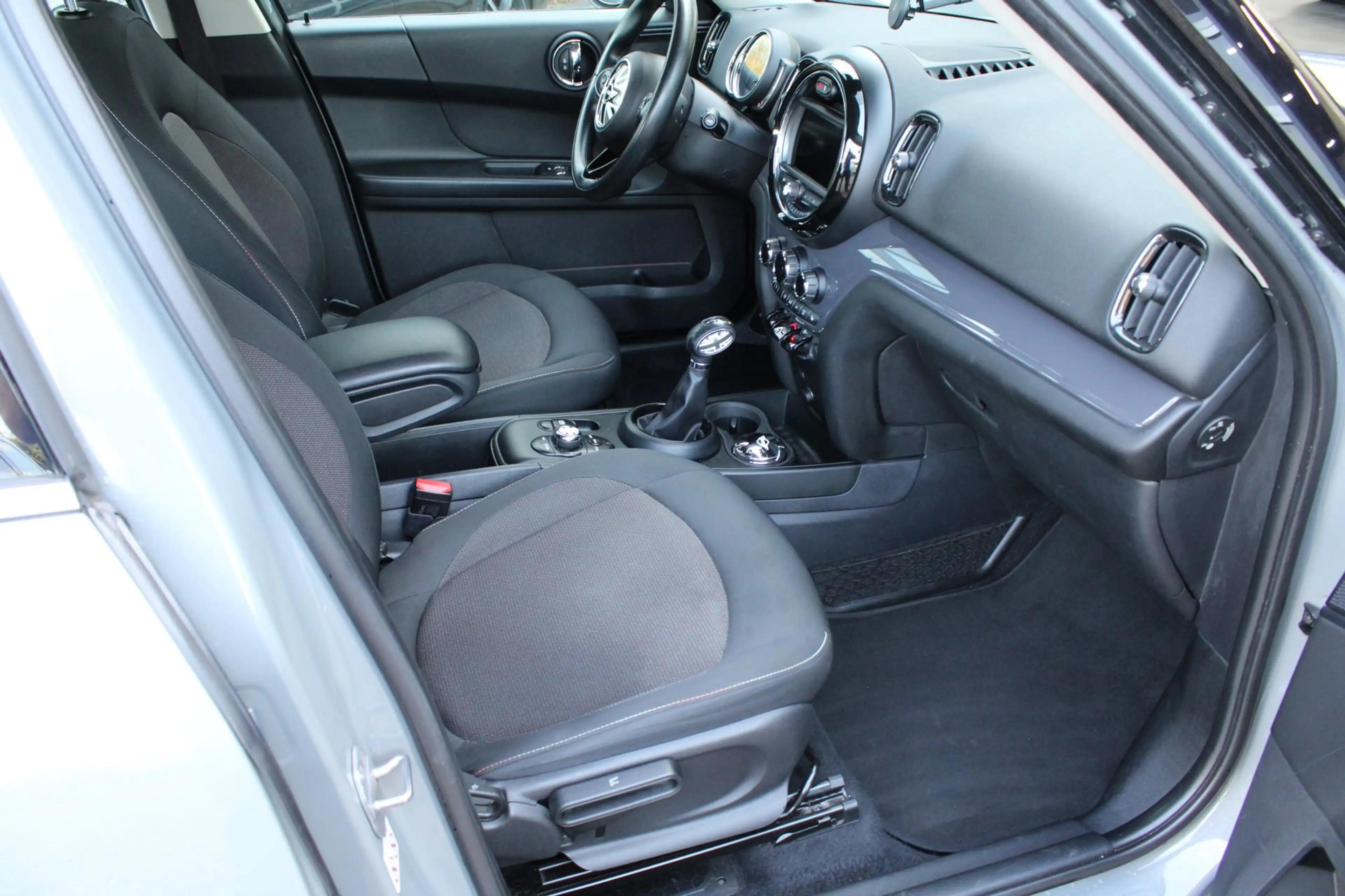MINI One Countryman 1.5 Pepper — photo 10
