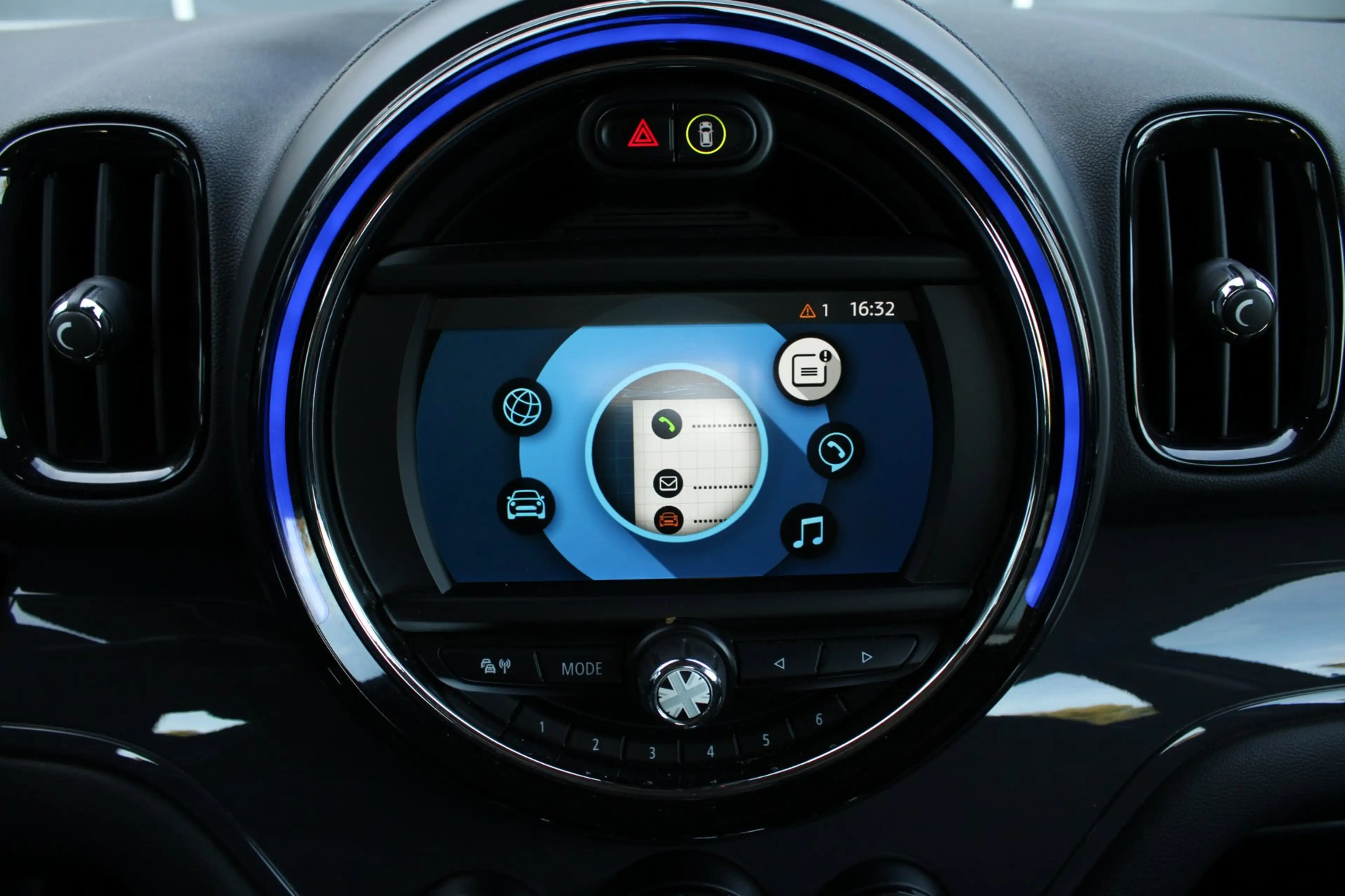 MINI One Countryman 1.5 Pepper — photo 26
