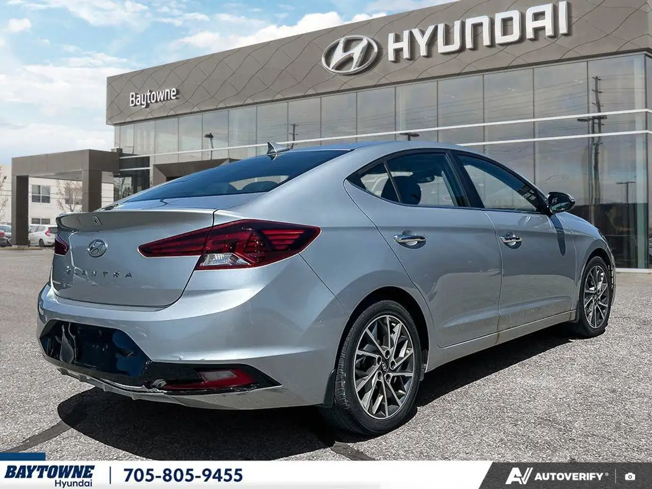 Hyundai ELANTRA fotografie Hyundai ELANTRA