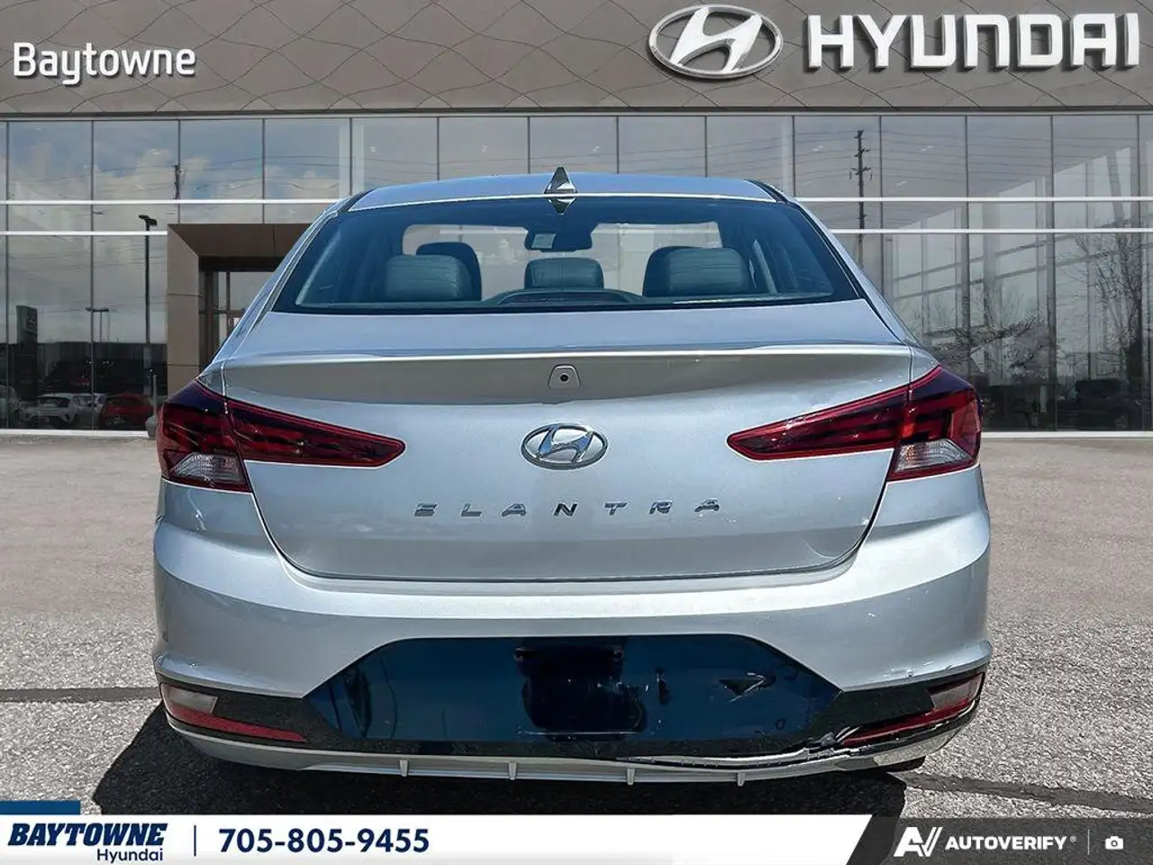 Hyundai ELANTRA fotografie Hyundai ELANTRA