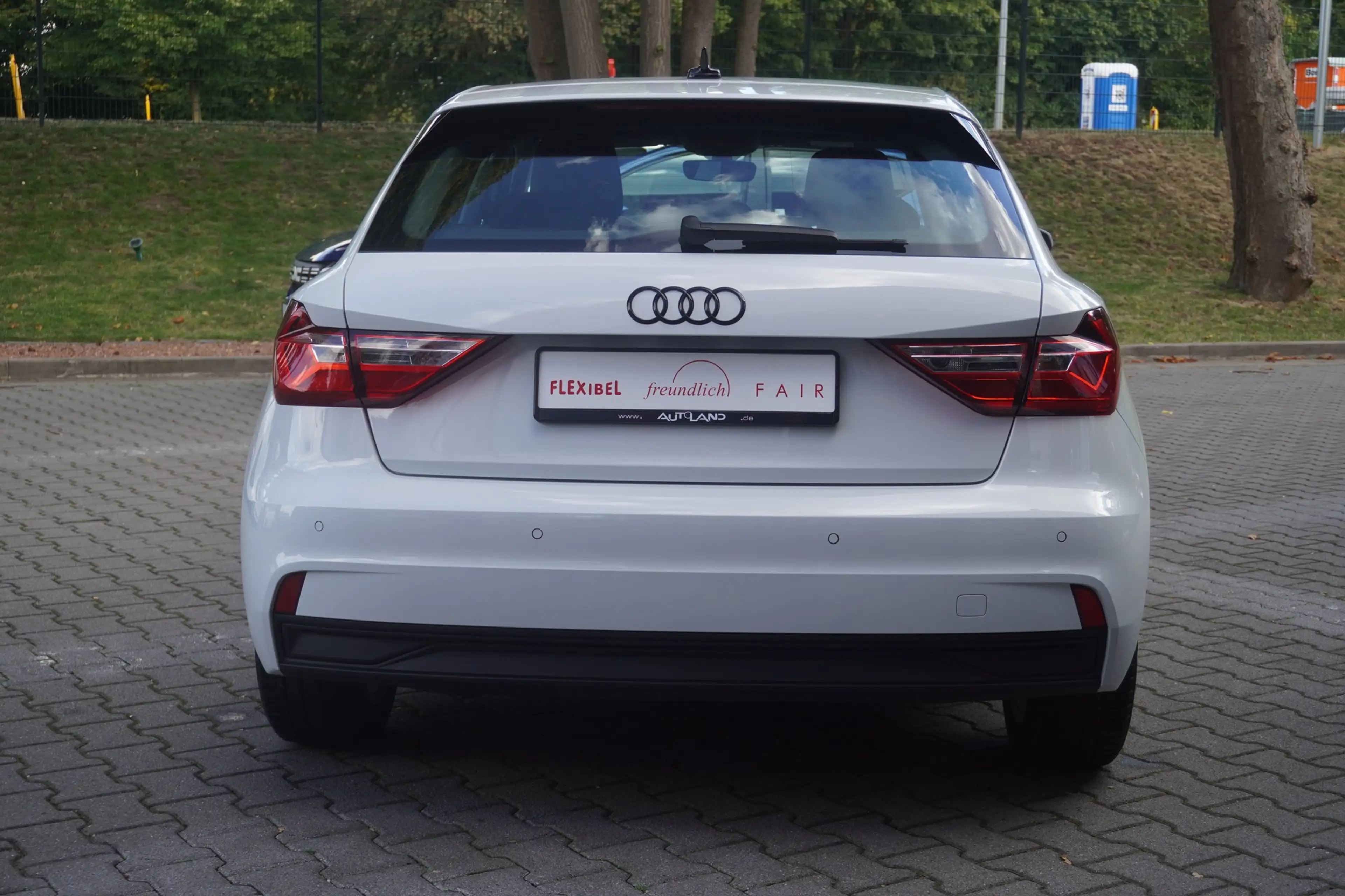 Audi A1 Sportback 30 1.0 TFSI basis DSG Klimaaut. PDC — photo 7