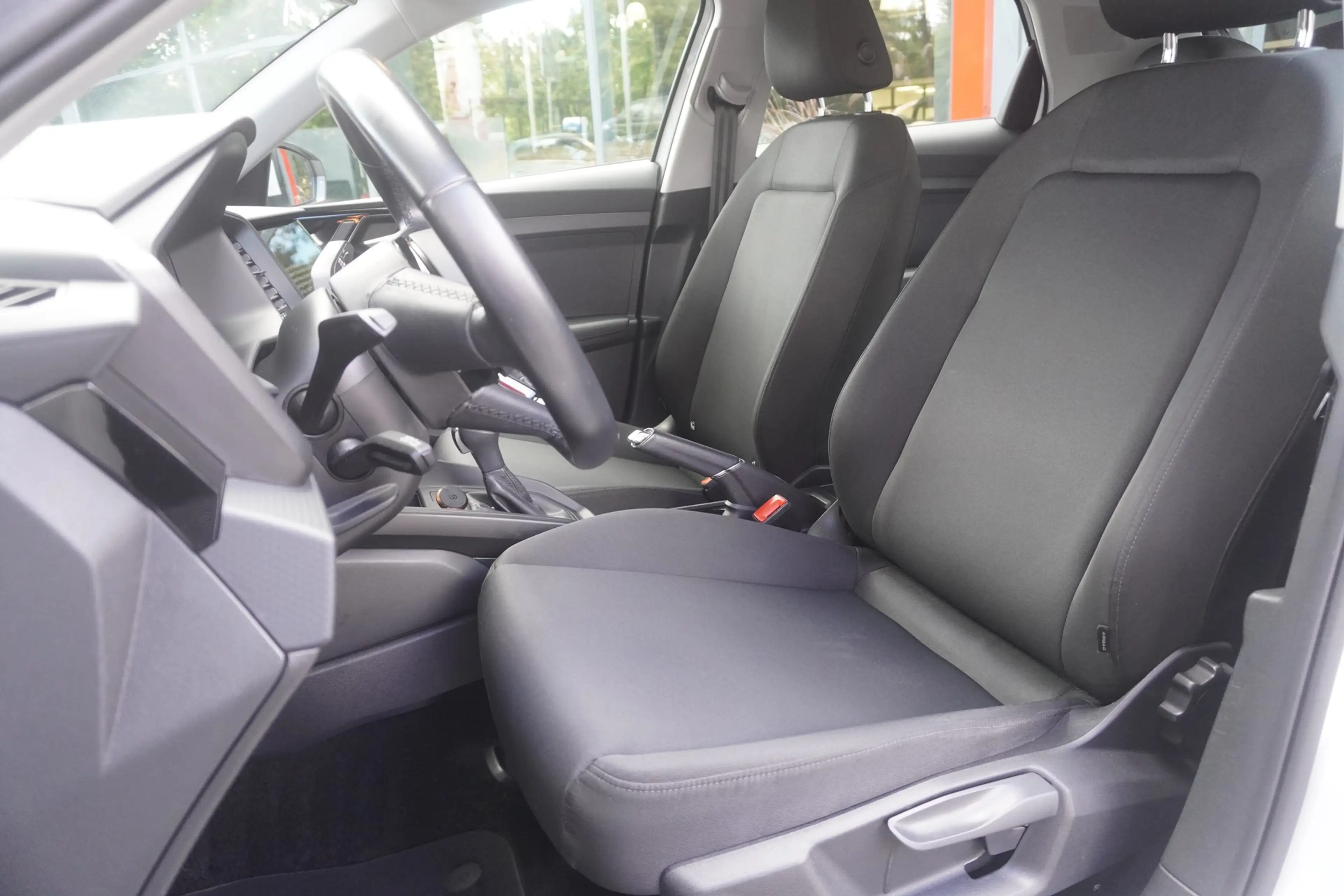 Audi A1 Sportback 30 1.0 TFSI basis DSG Klimaaut. PDC — photo 11