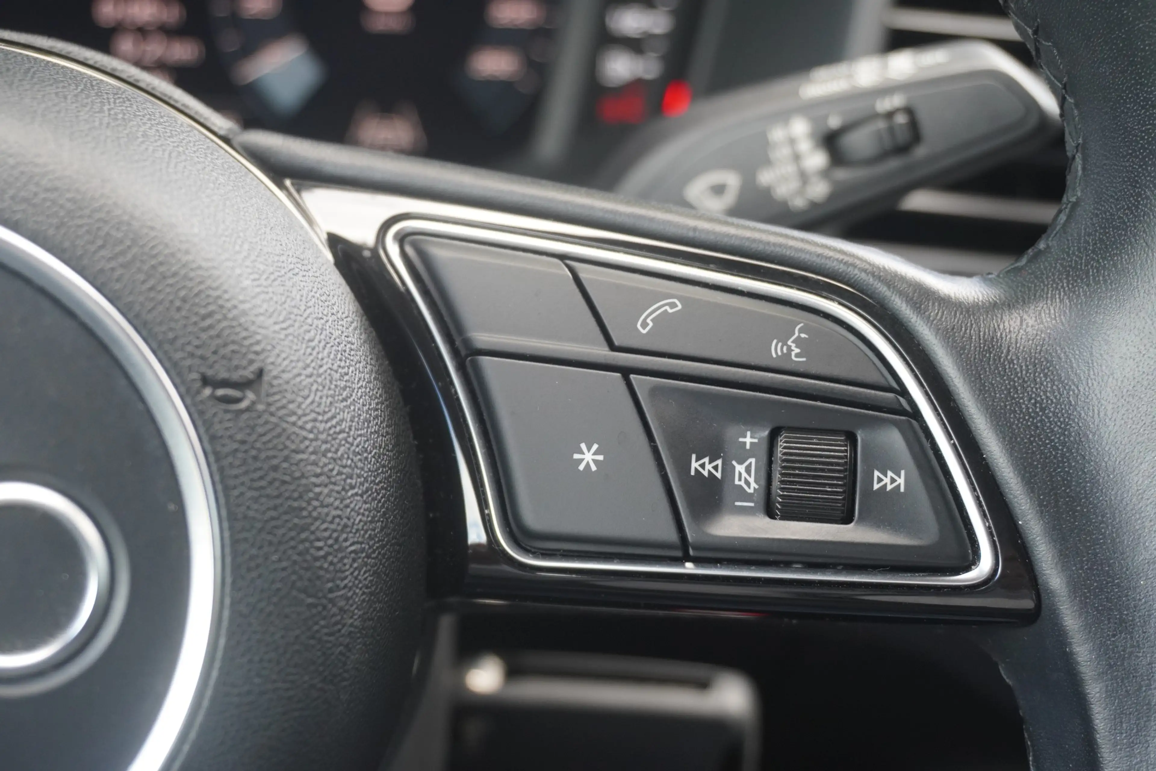 Audi A1 Sportback 30 1.0 TFSI basis DSG Klimaaut. PDC — photo 15